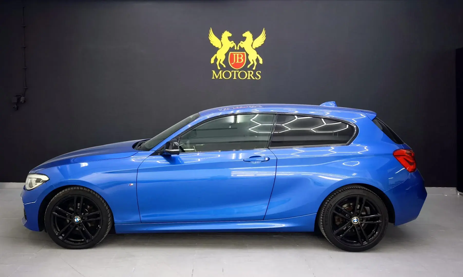 BMW 116 d Pack M 1