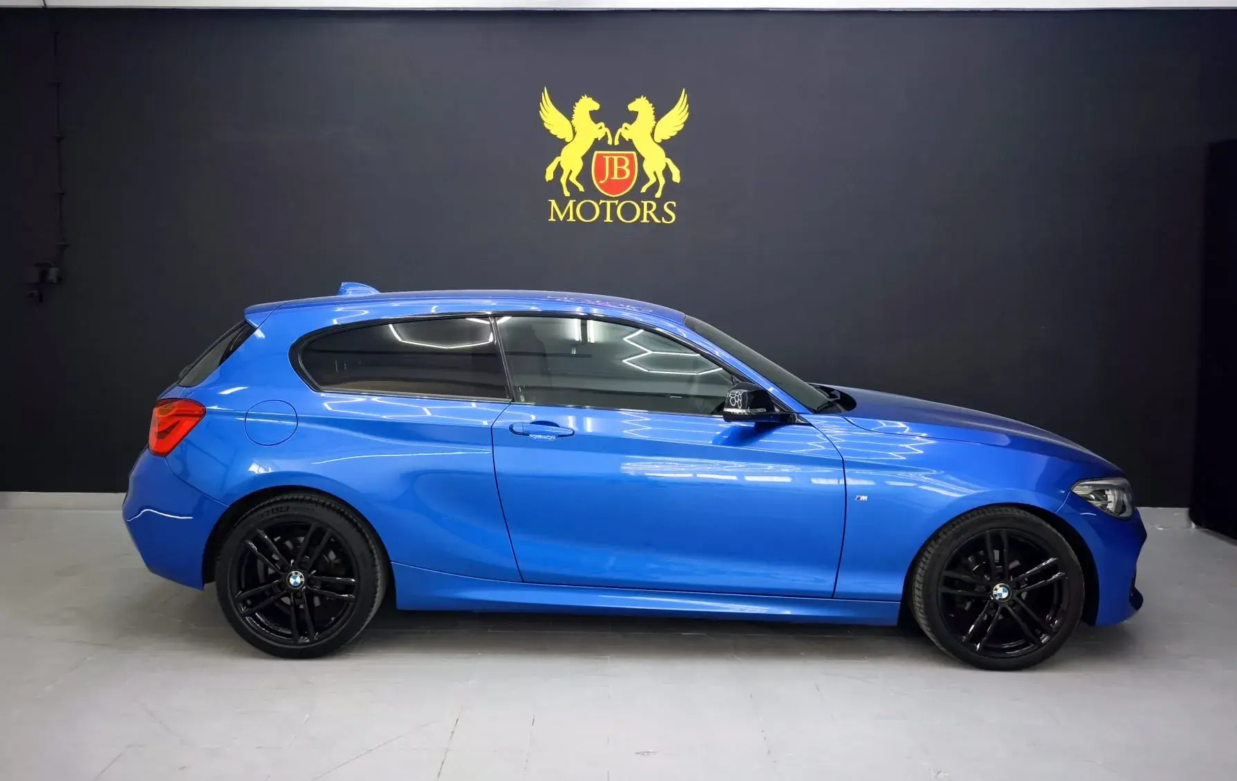 BMW 116 d Pack M 3