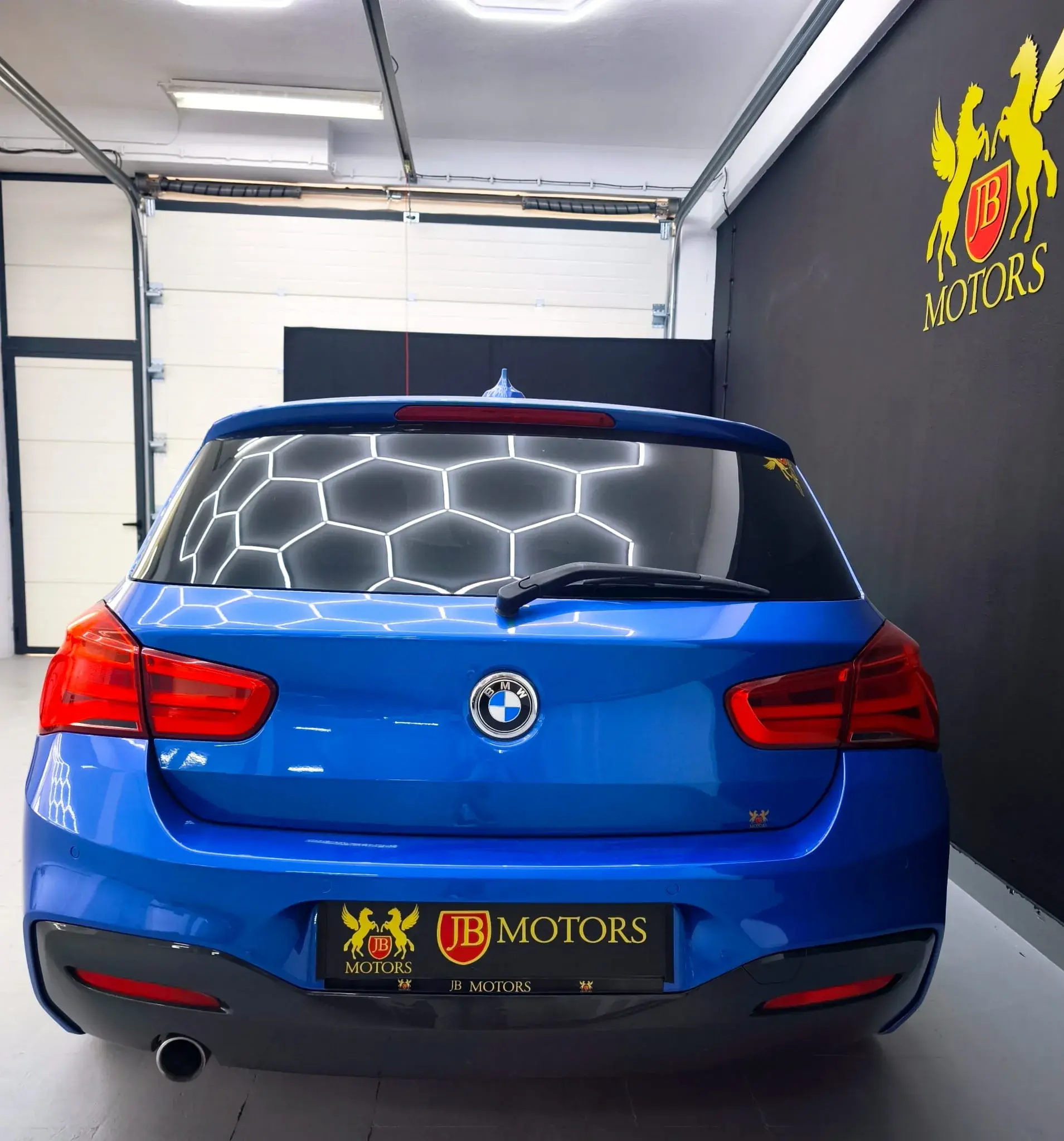 BMW 116 d Pack M 4