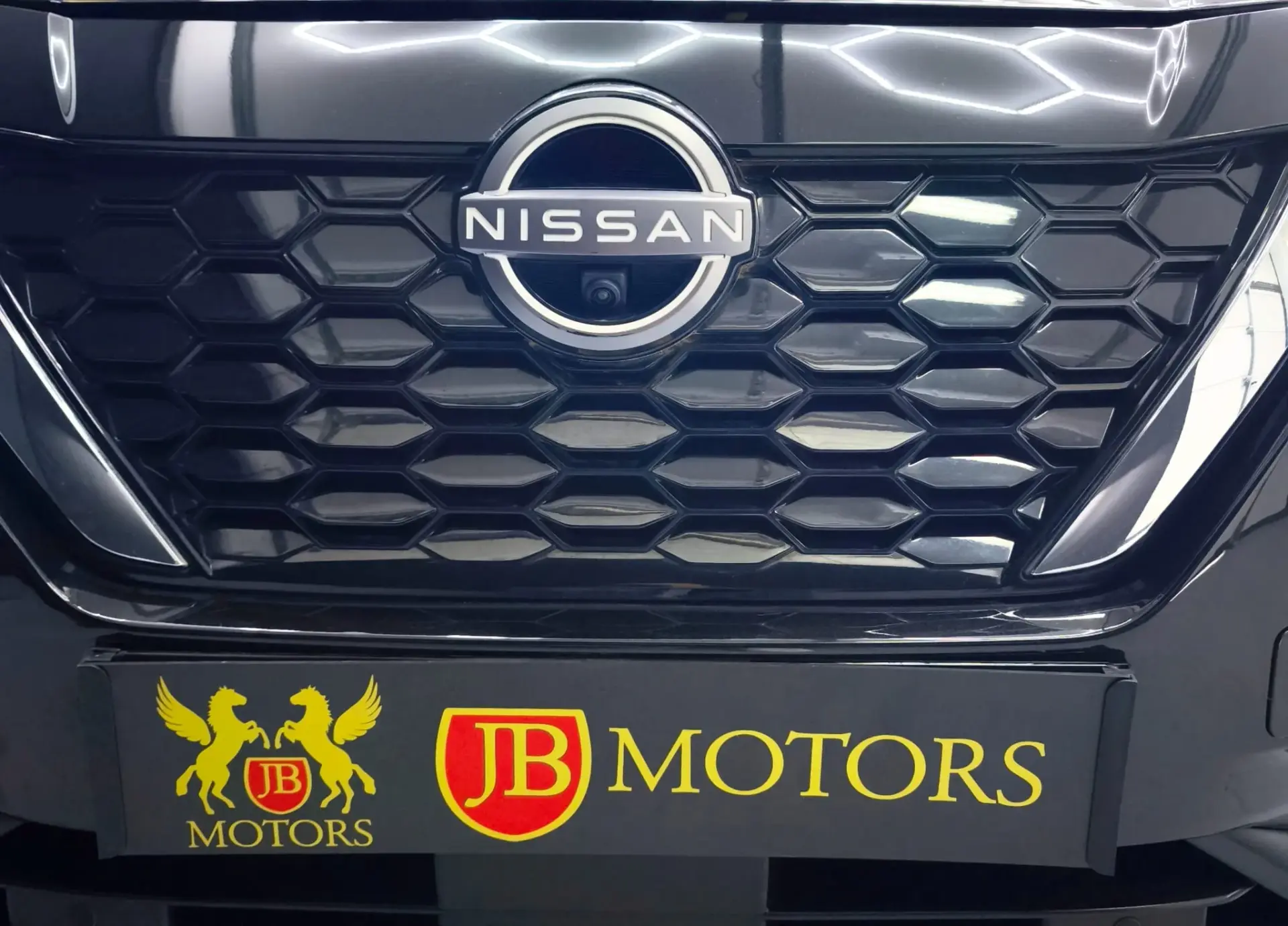 Nissan Juke Crossover Hybrid 143 Business+ 9