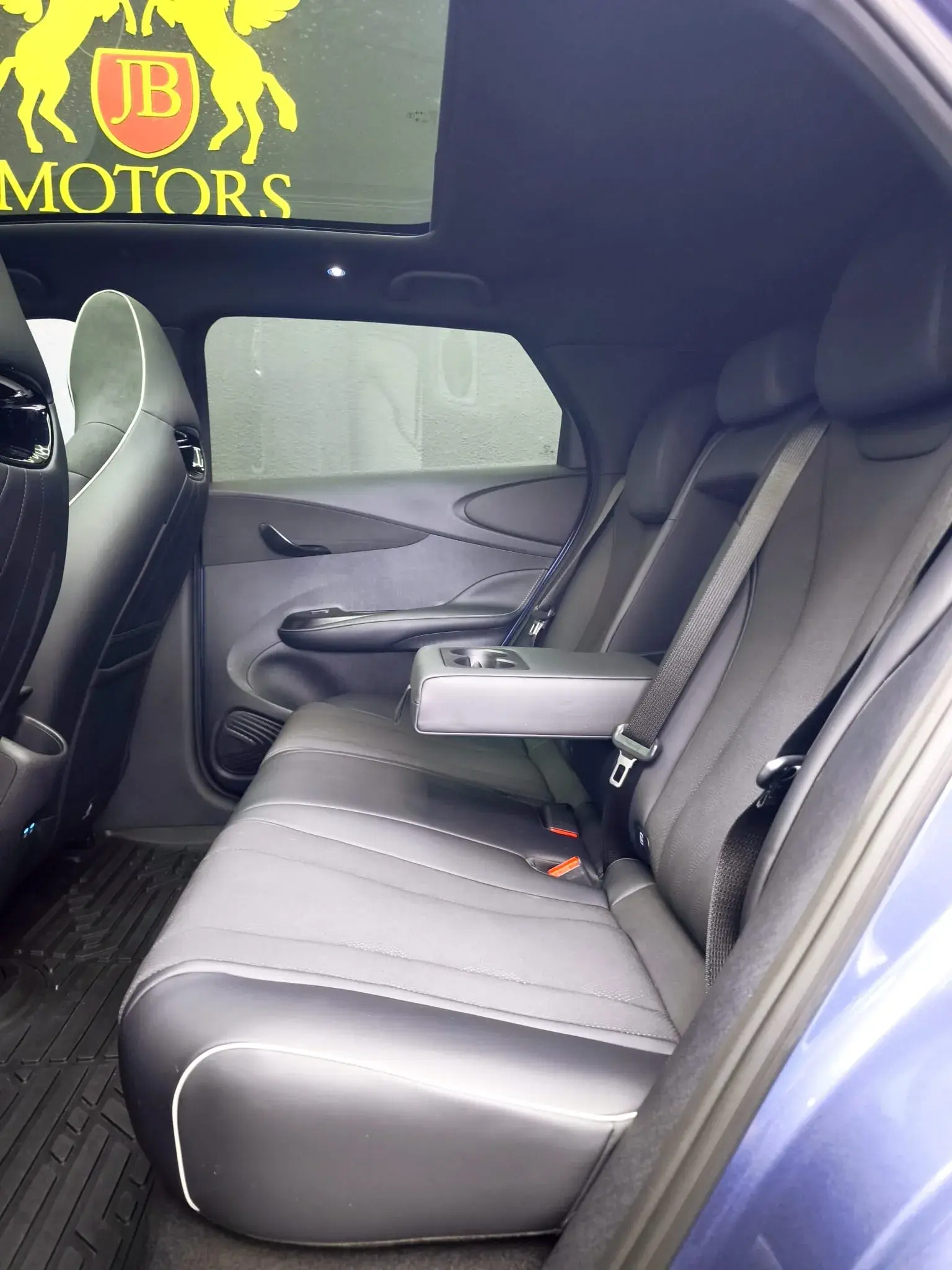 BYD Dolphin 60.4 kWh Design 15