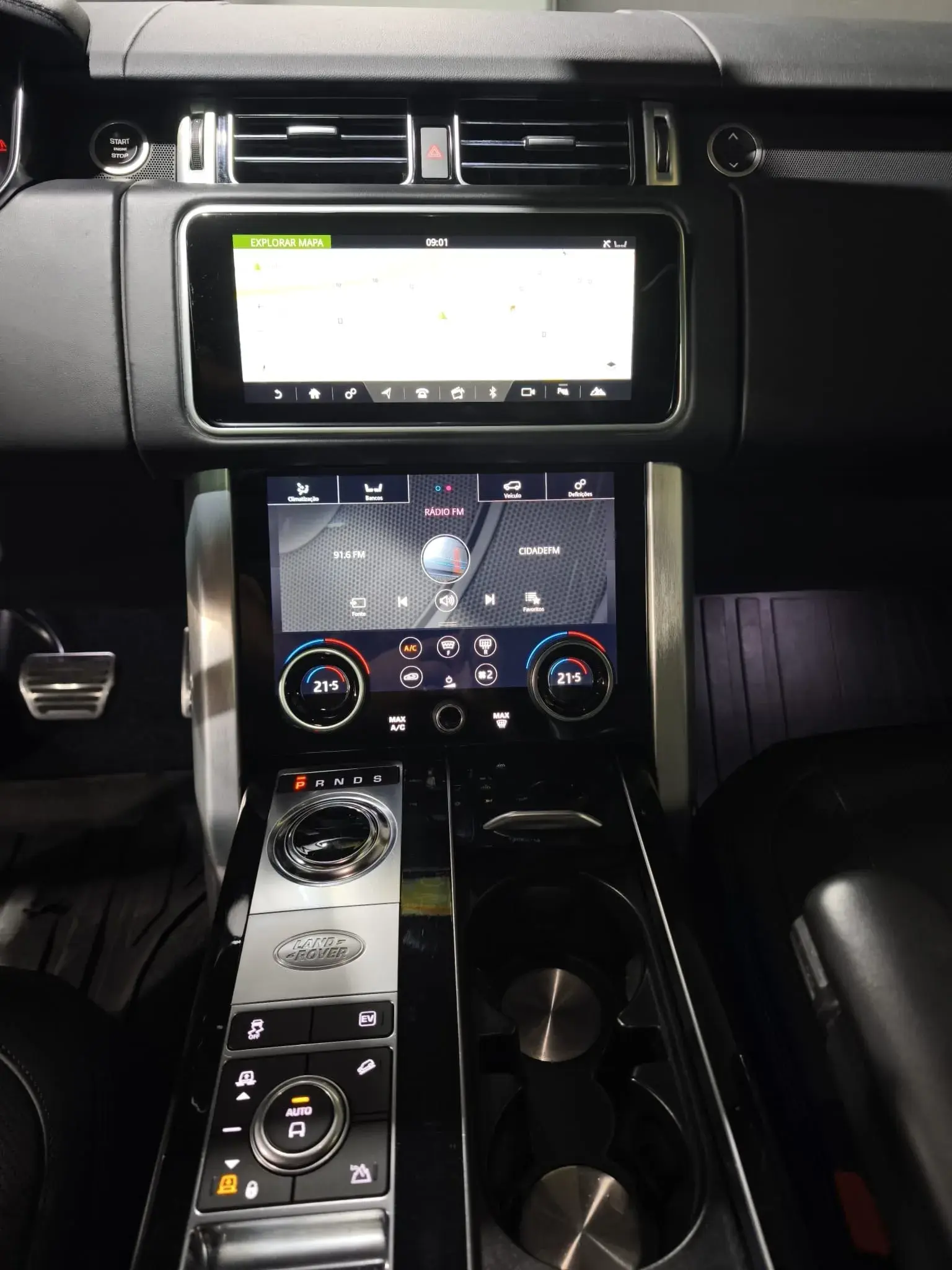 Land Rover Range Rover P400e Plug-in Vogue 18