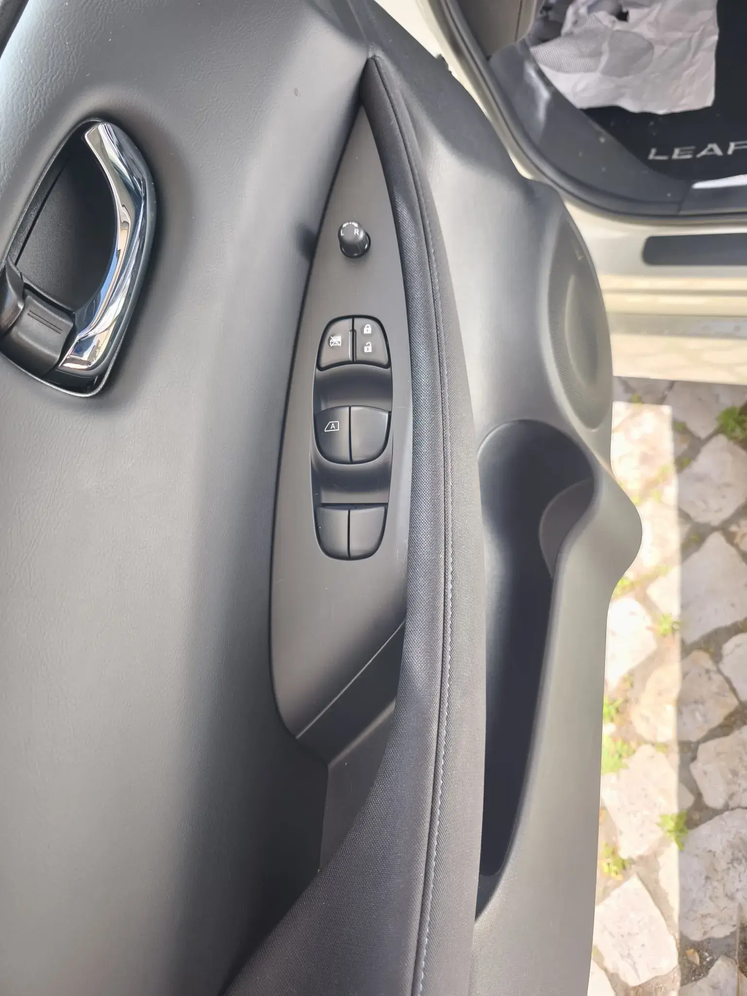 Nissan Leaf N-Connecta Full Led 7