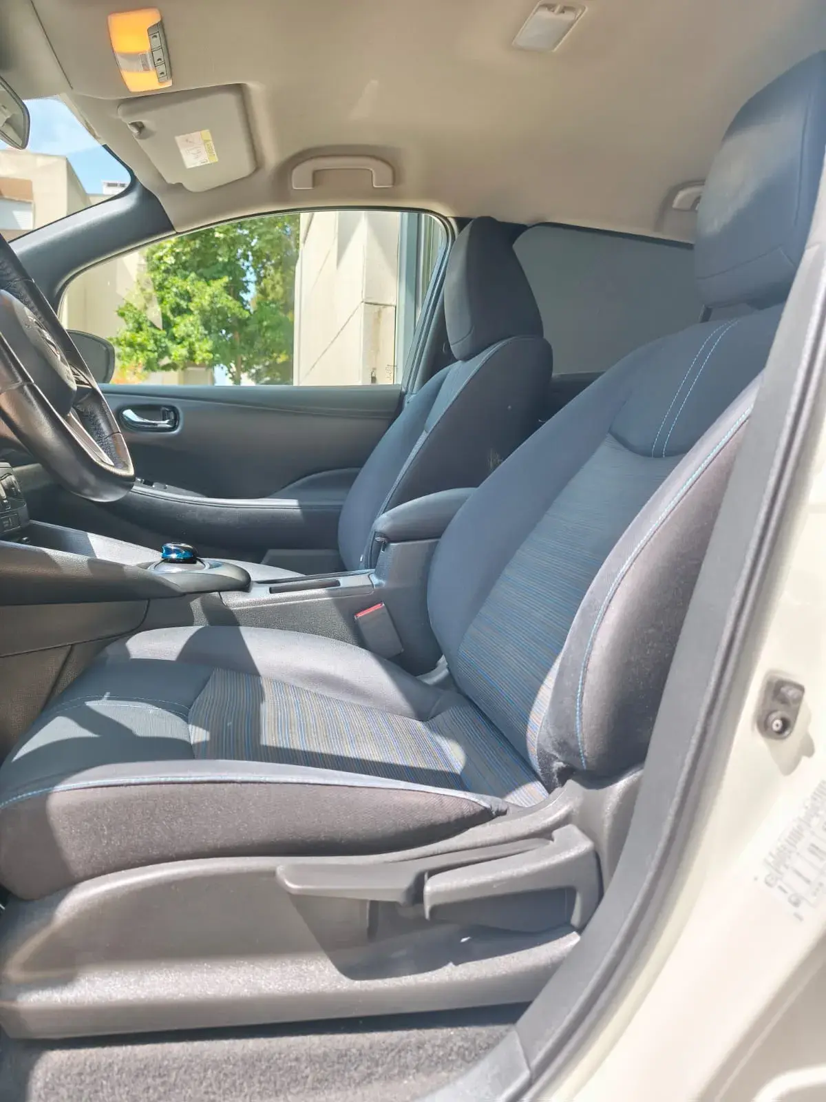 Nissan Leaf N-Connecta Full Led 8