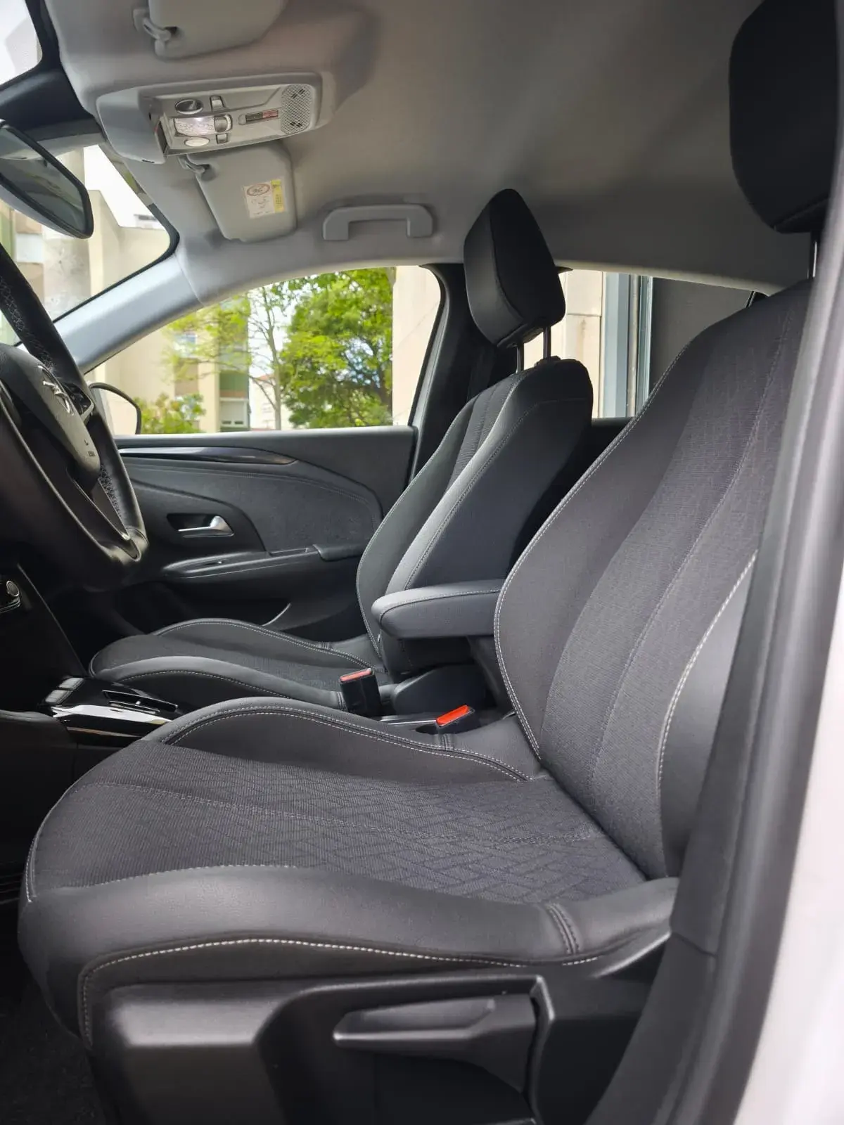 Opel Corsa-e e-Business 8