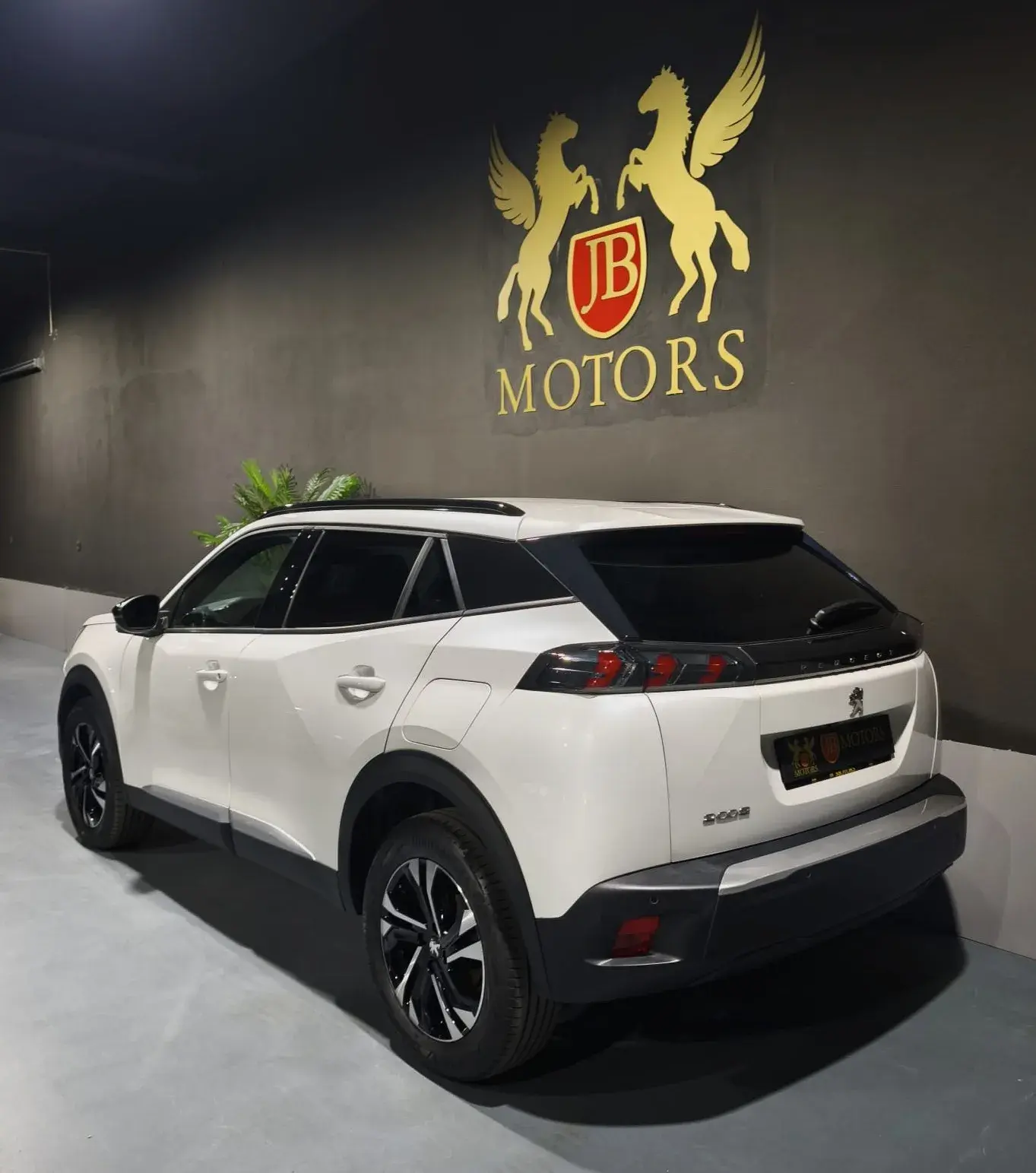 Peugeot 2008 1.2 PureTech Allure Pack 3