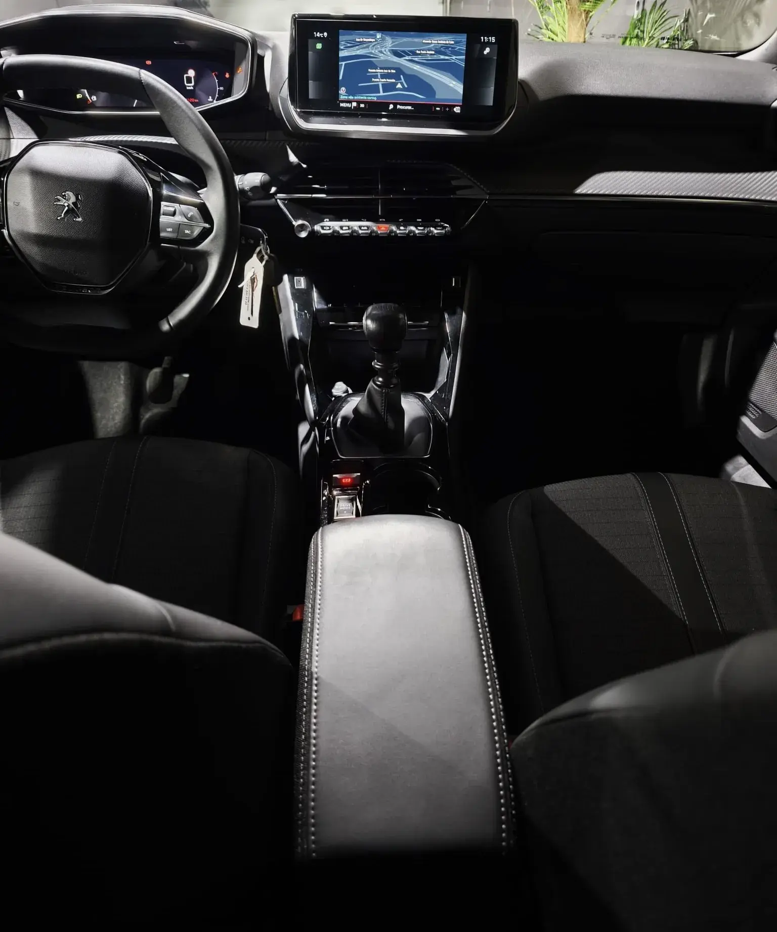 Peugeot 2008 1.2 PureTech Allure Pack 15