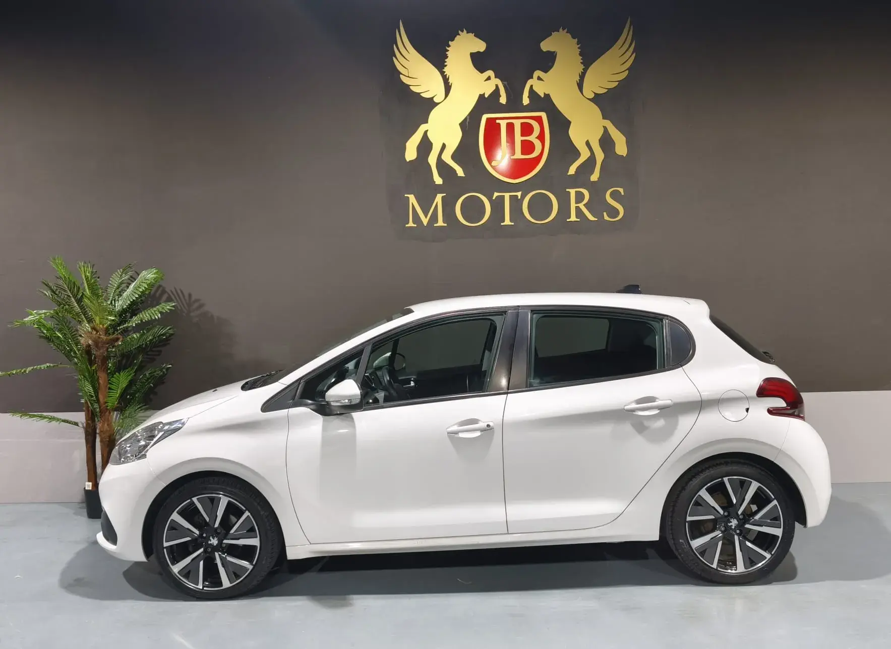 Peugeot 208 1.6 BlueHDi Allure 1