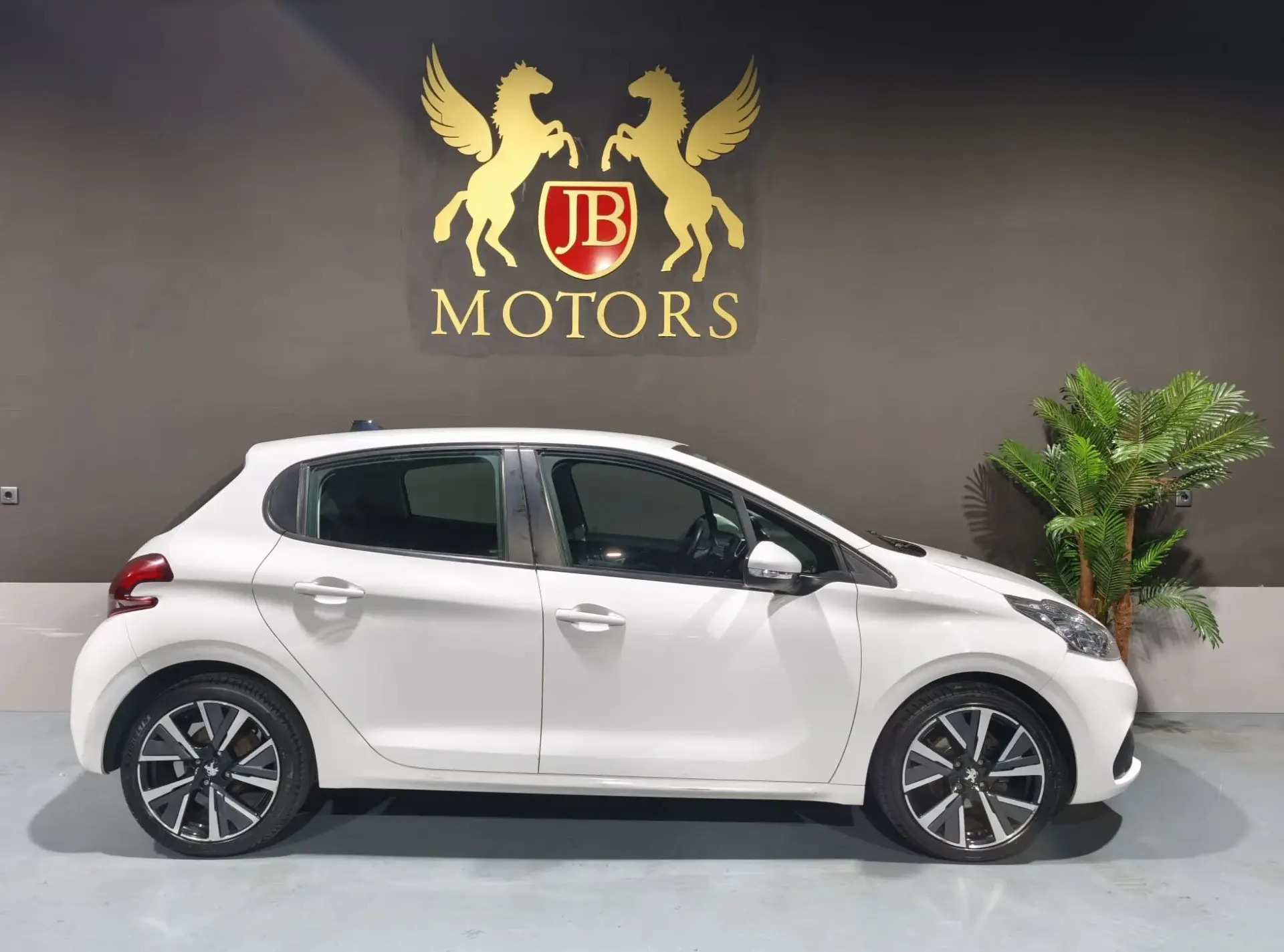 Peugeot 208 1.6 BlueHDi Allure 4