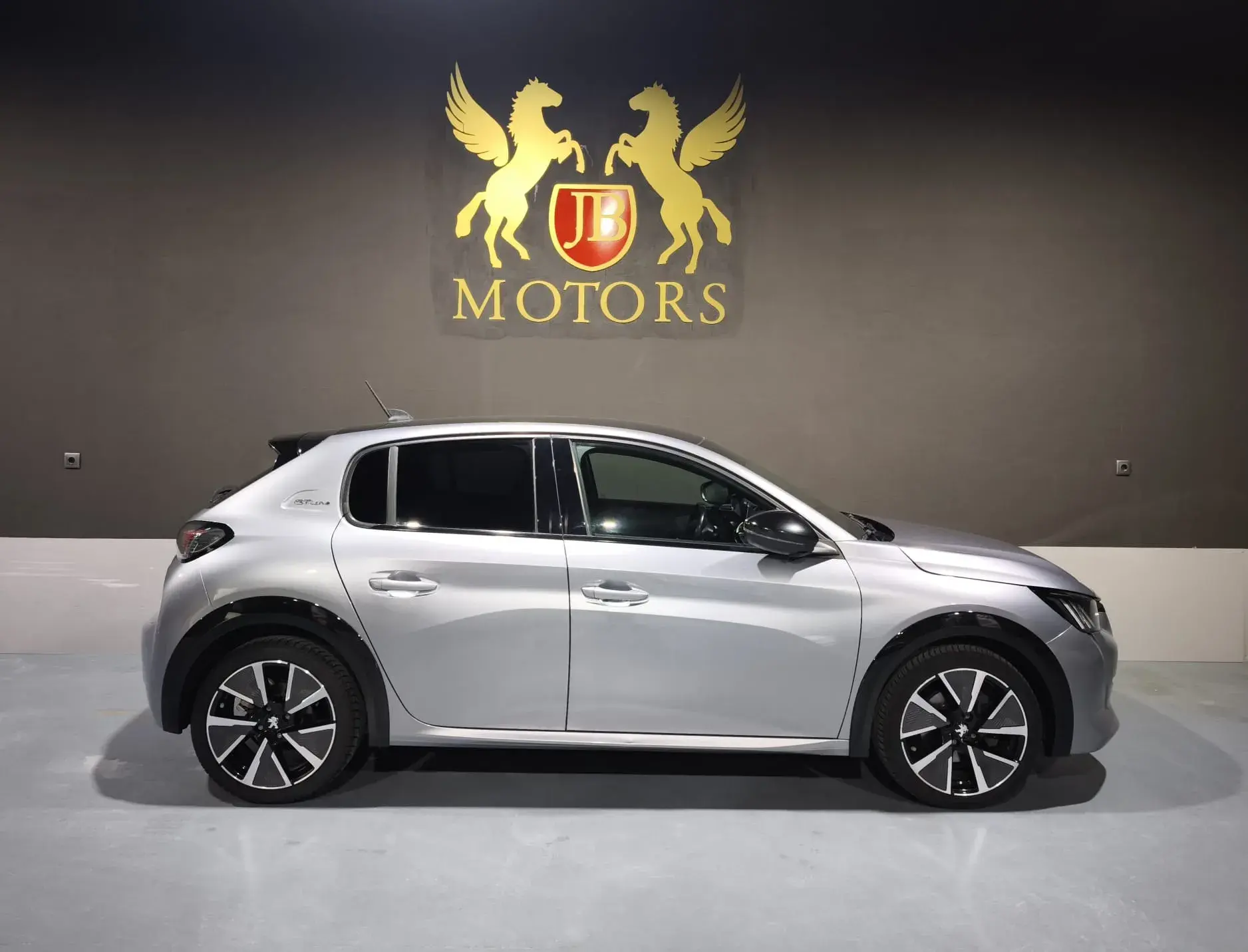 Peugeot 208 1.5 BlueHDi GT Line 4