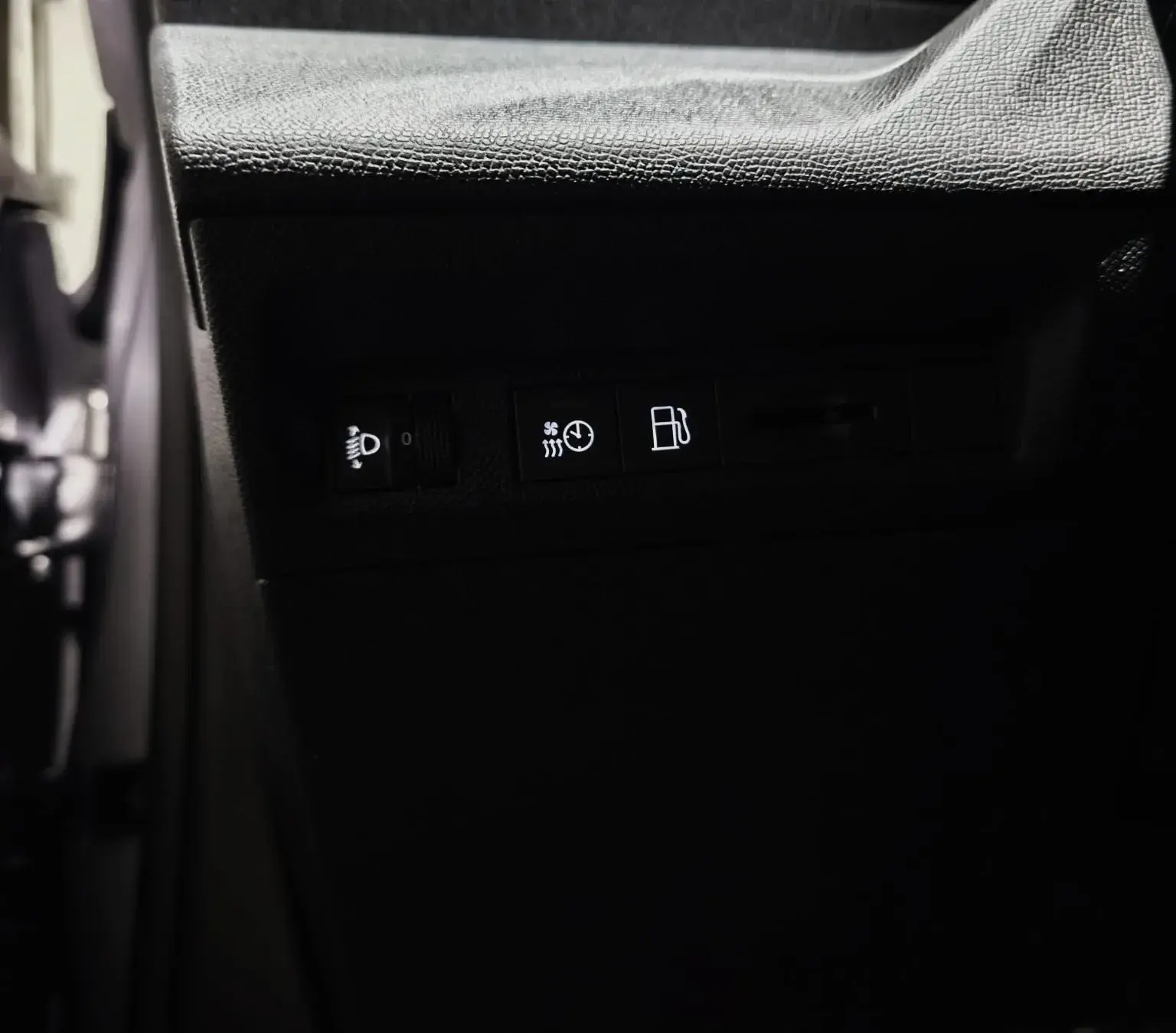 Peugeot 308 SW 1.6 Hybrid Active e-EAT8 15