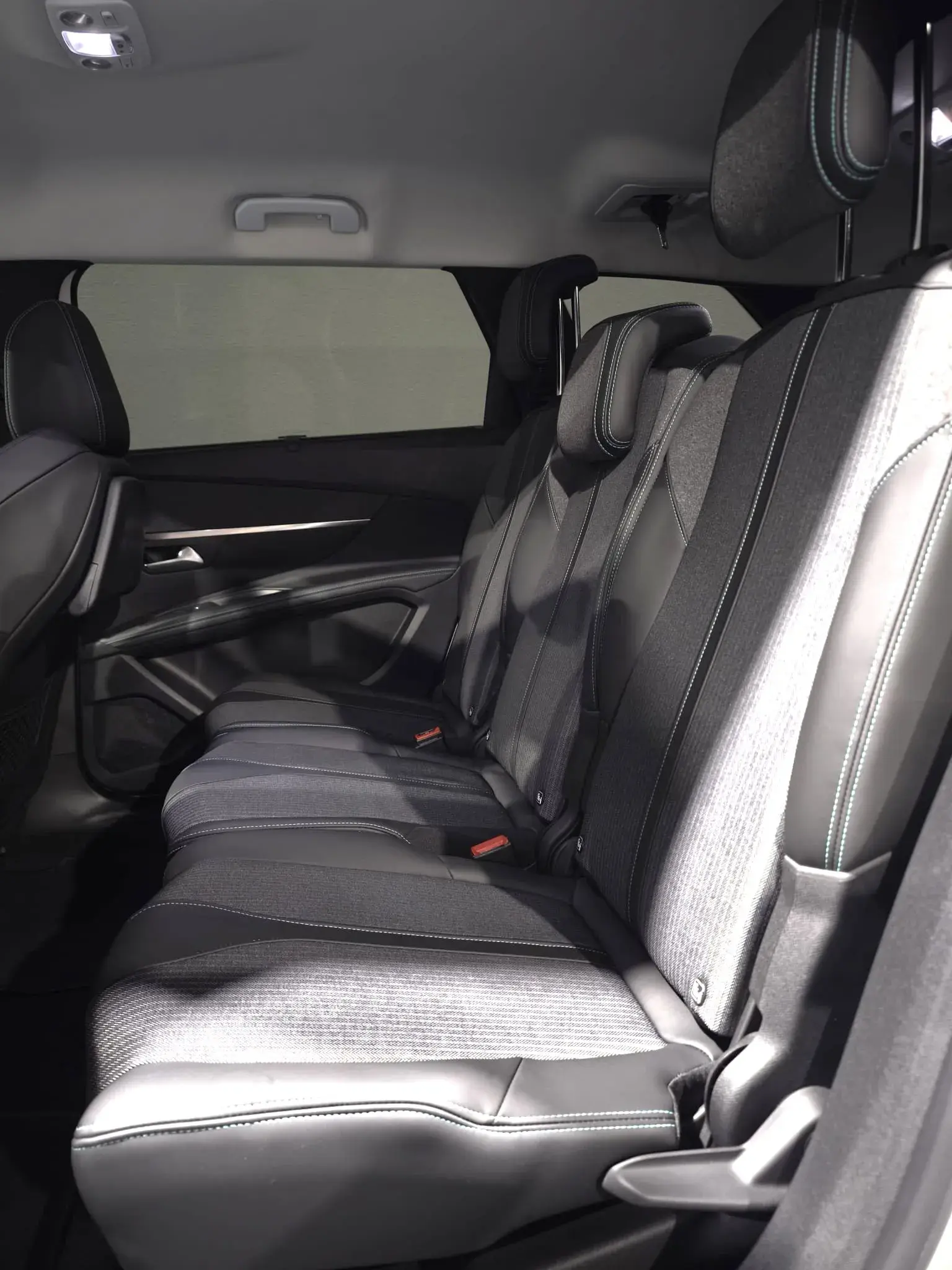 Peugeot 5008 1.5 BlueHDi Allure Pack EAT8 10