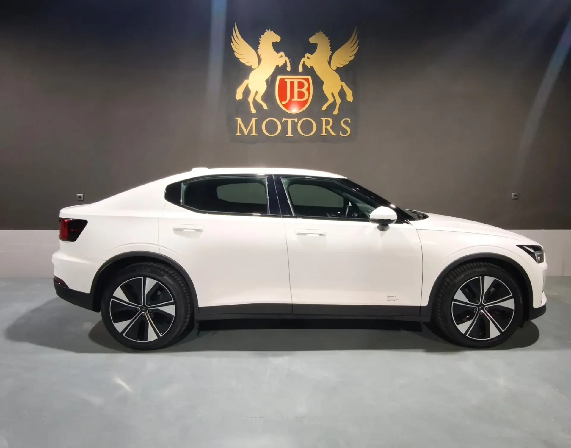 Polestar 2 Standard Range 69 kWh 4
