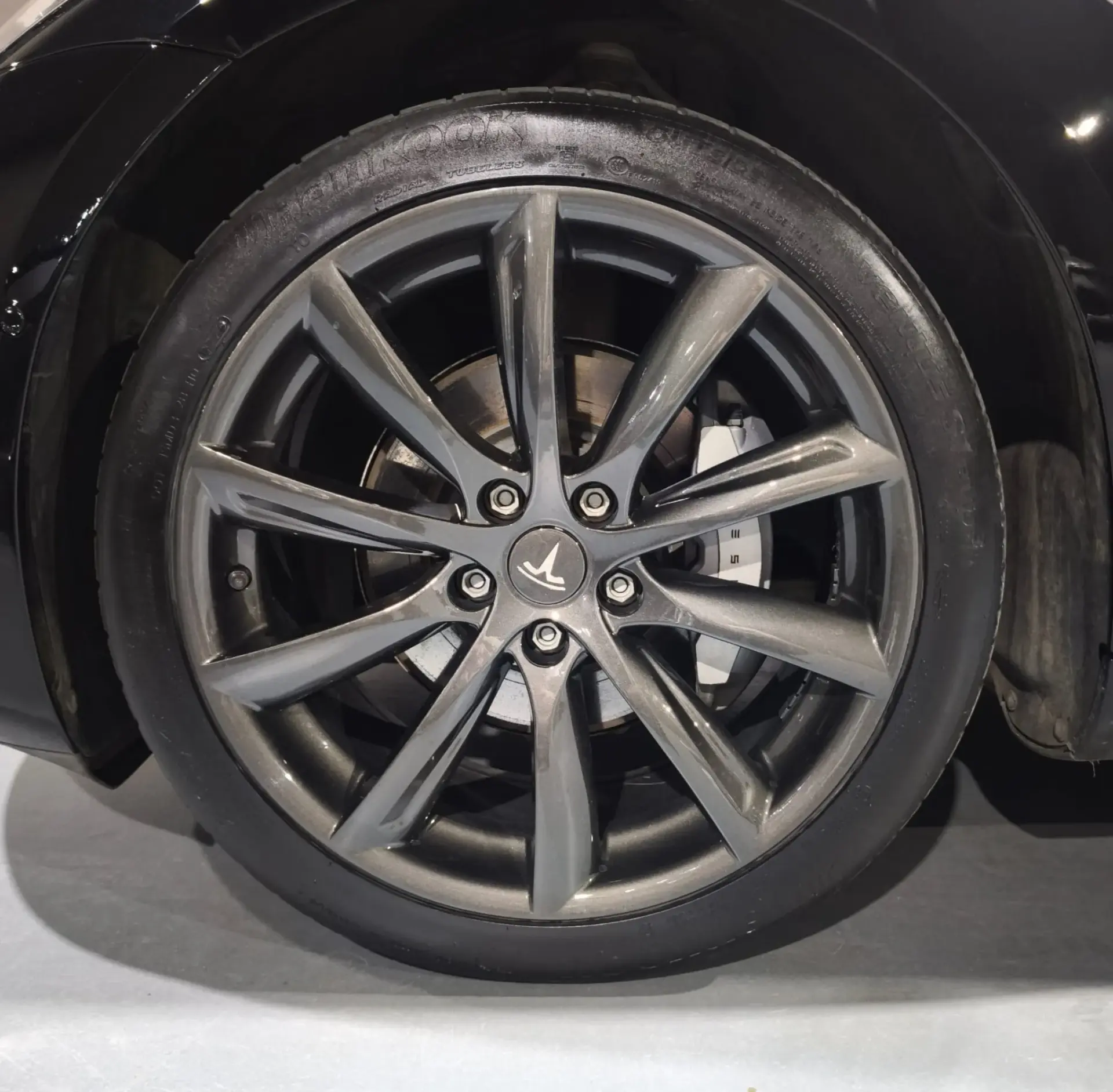 Tesla Model 3 Standard 9