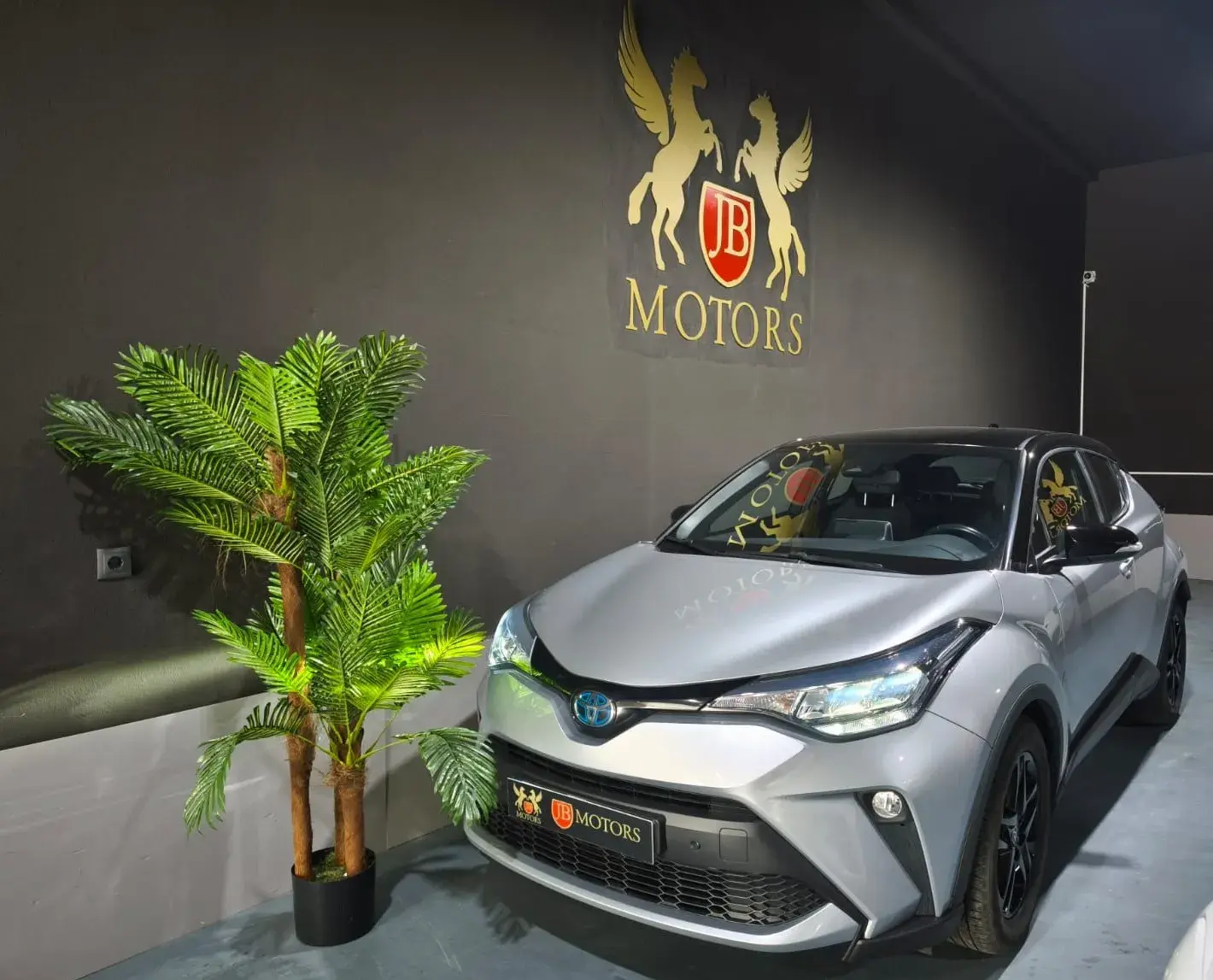 Toyota C-HR 1.8 Hybrid Comfort 1