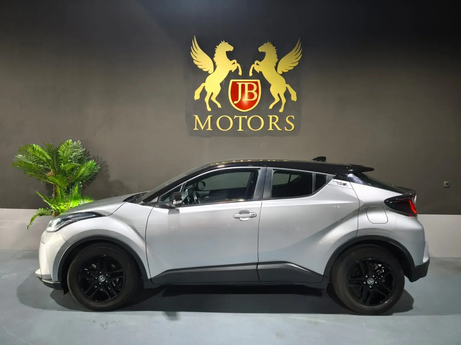 Toyota C-HR 1.8 Hybrid Comfort 2