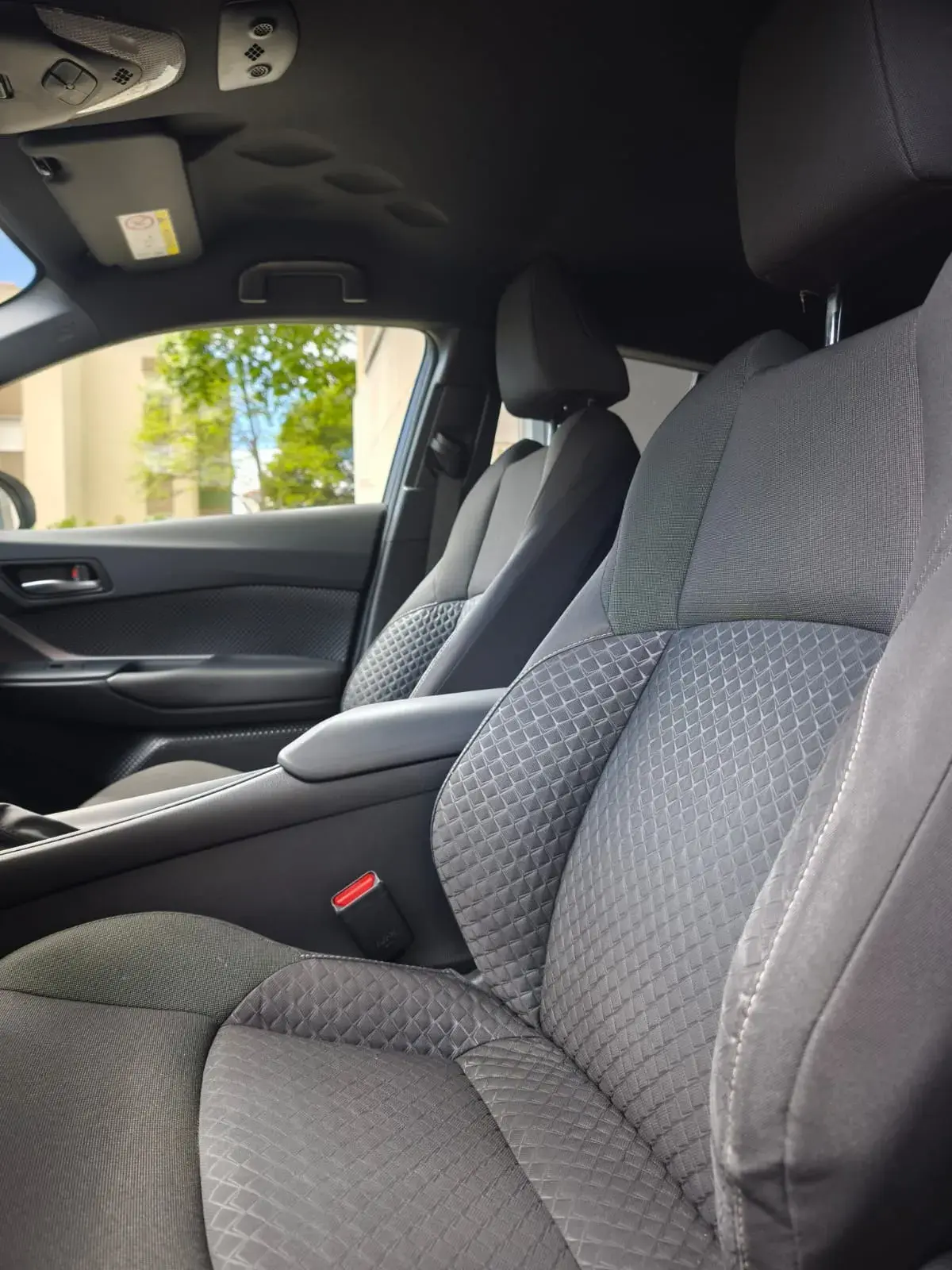 Toyota C-HR 1.8 Hybrid Comfort 8