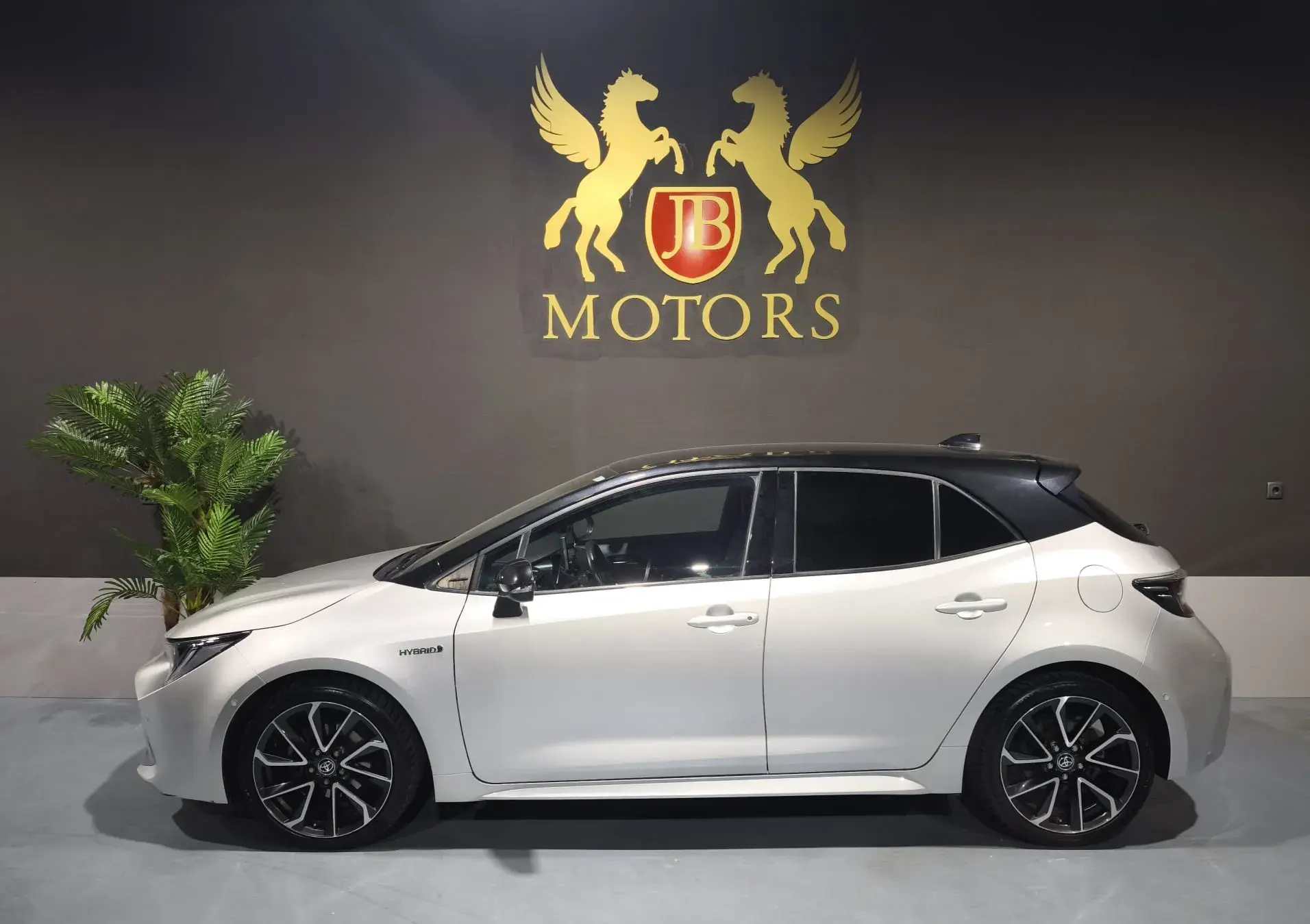 Toyota Corolla 1.8 Hybrid Comfort+P.Sport 2