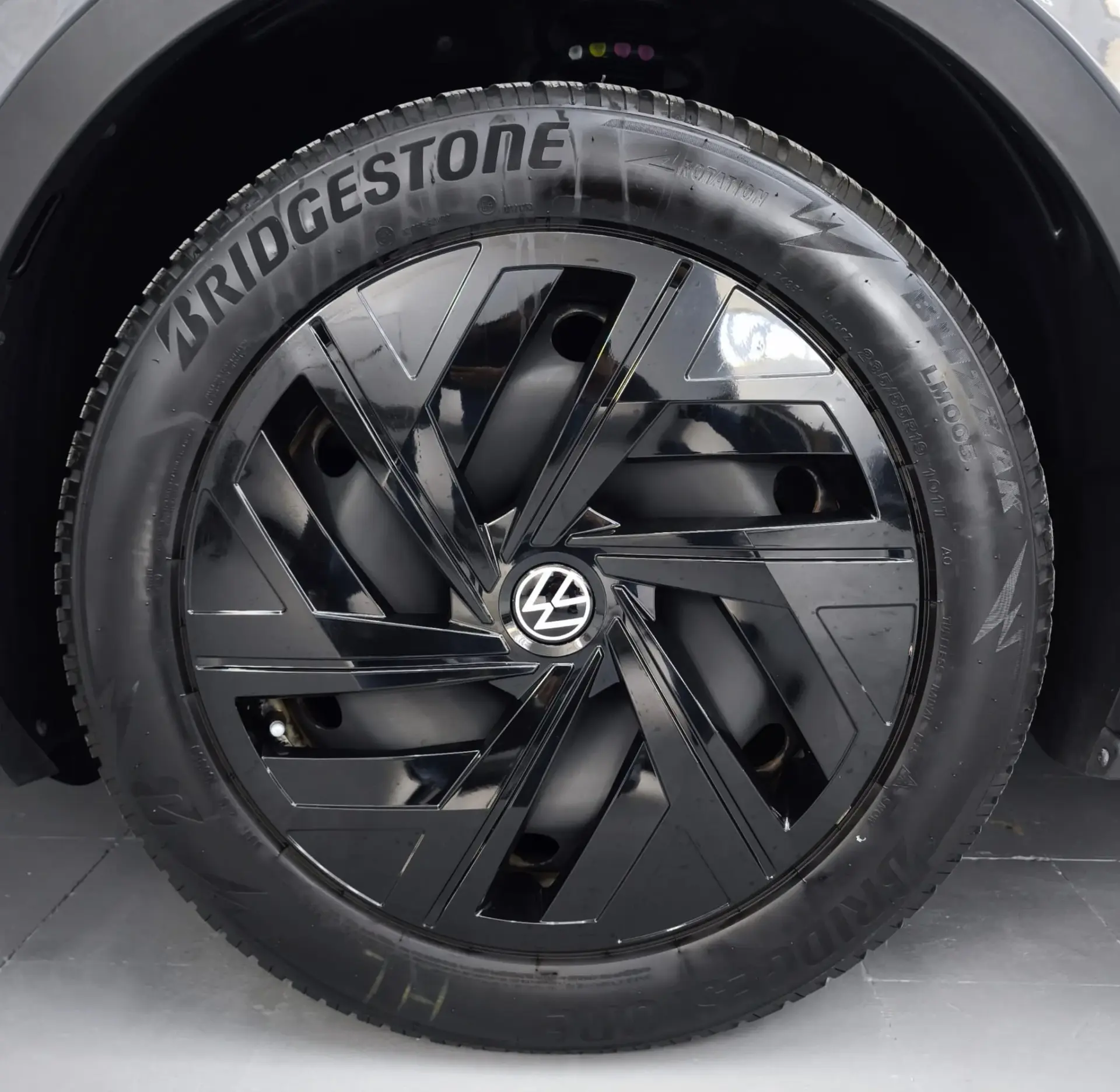 Volkswagen ID.4 PURE 8