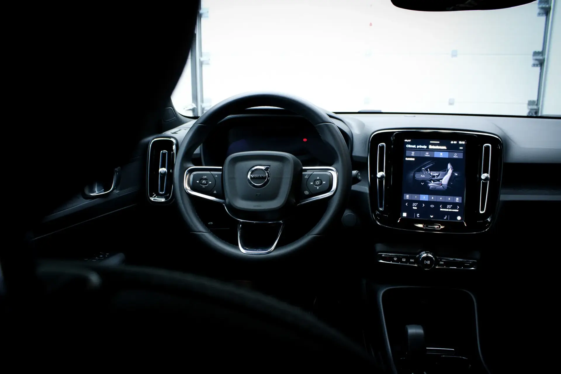 Volvo XC 40 Recharge 69 kWh Single Motor Core 13