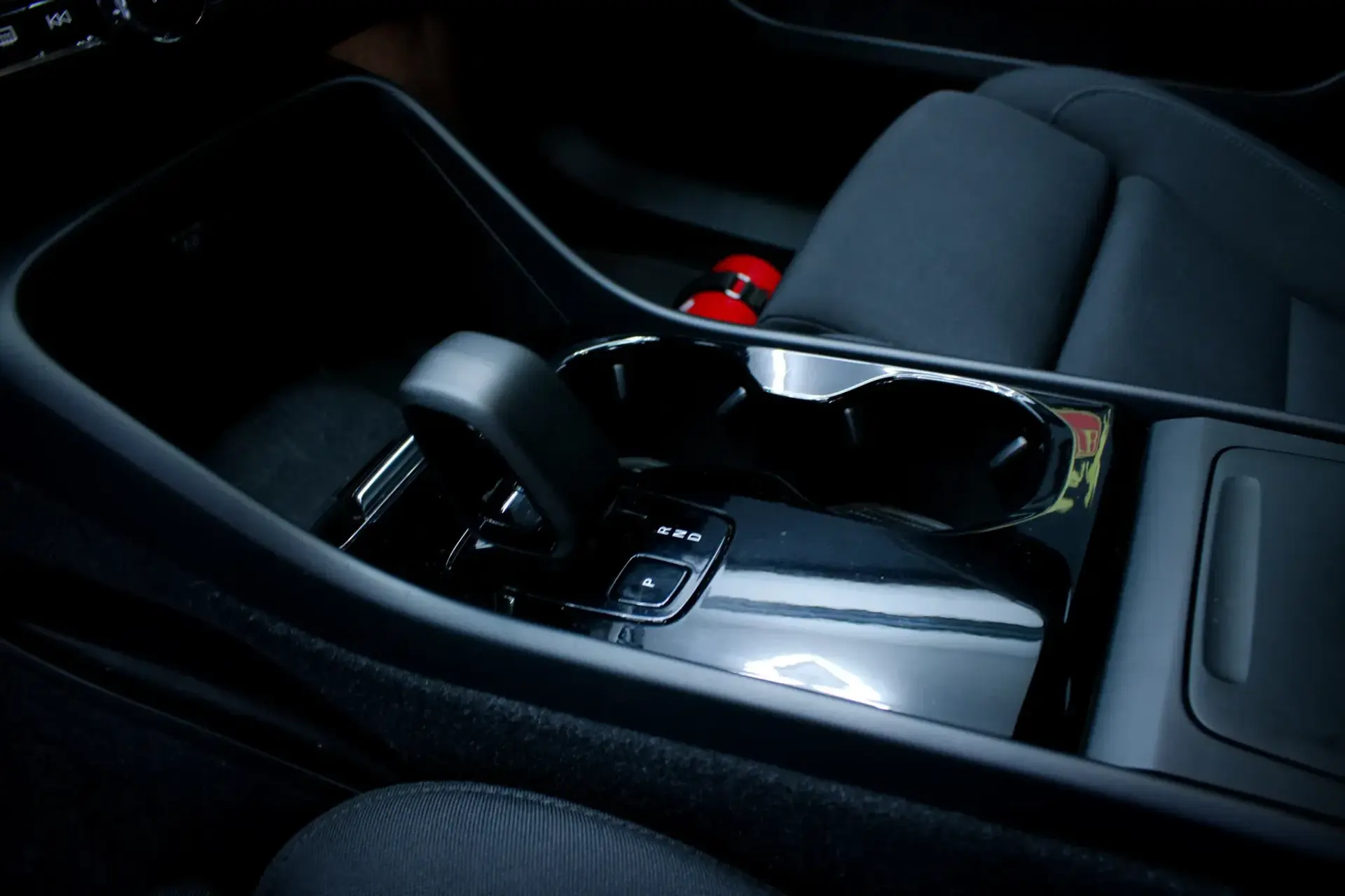 Volvo XC 40 Recharge 69 kWh Single Motor Core 15