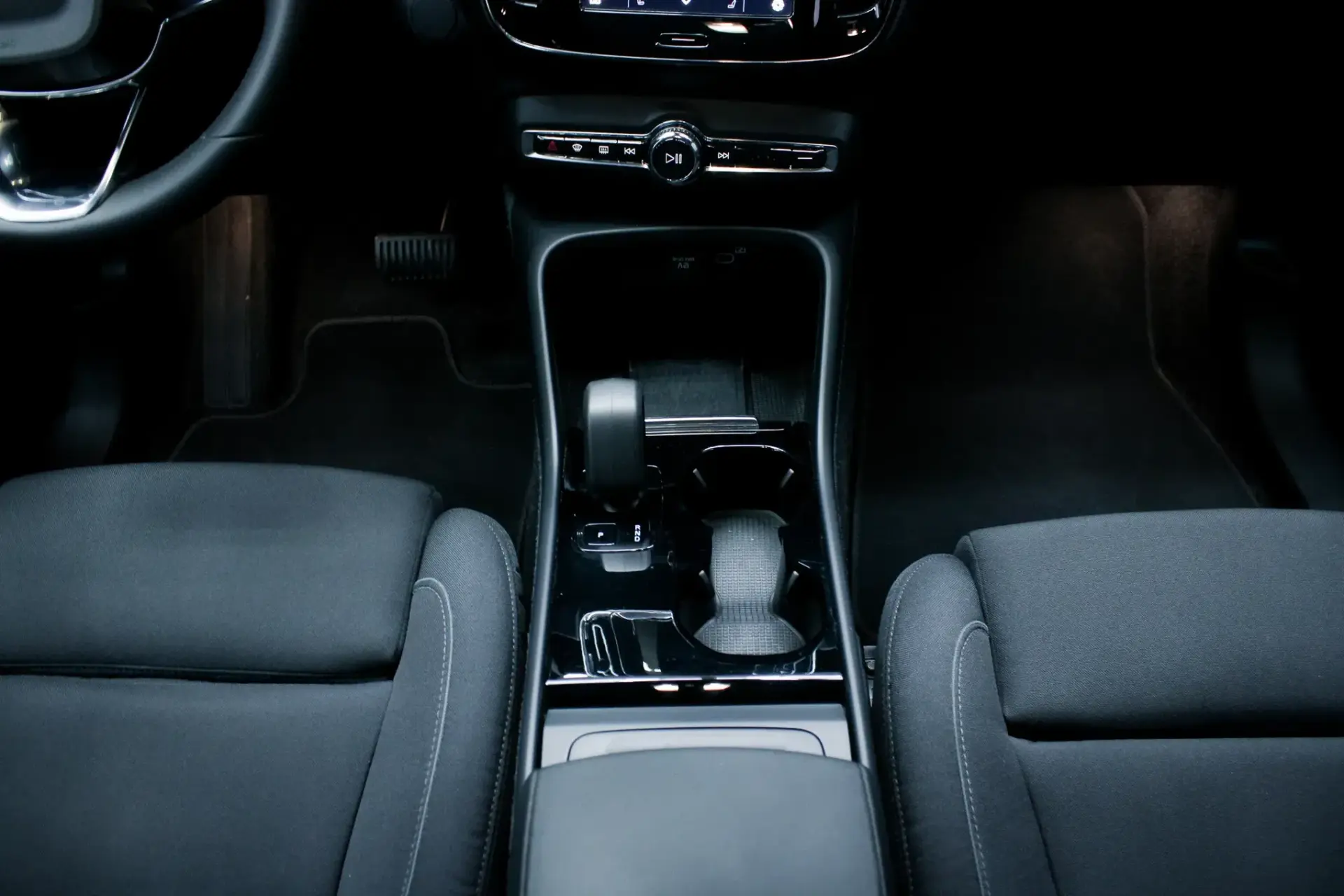 Volvo XC 40 Recharge 69 kWh Single Motor Core 31