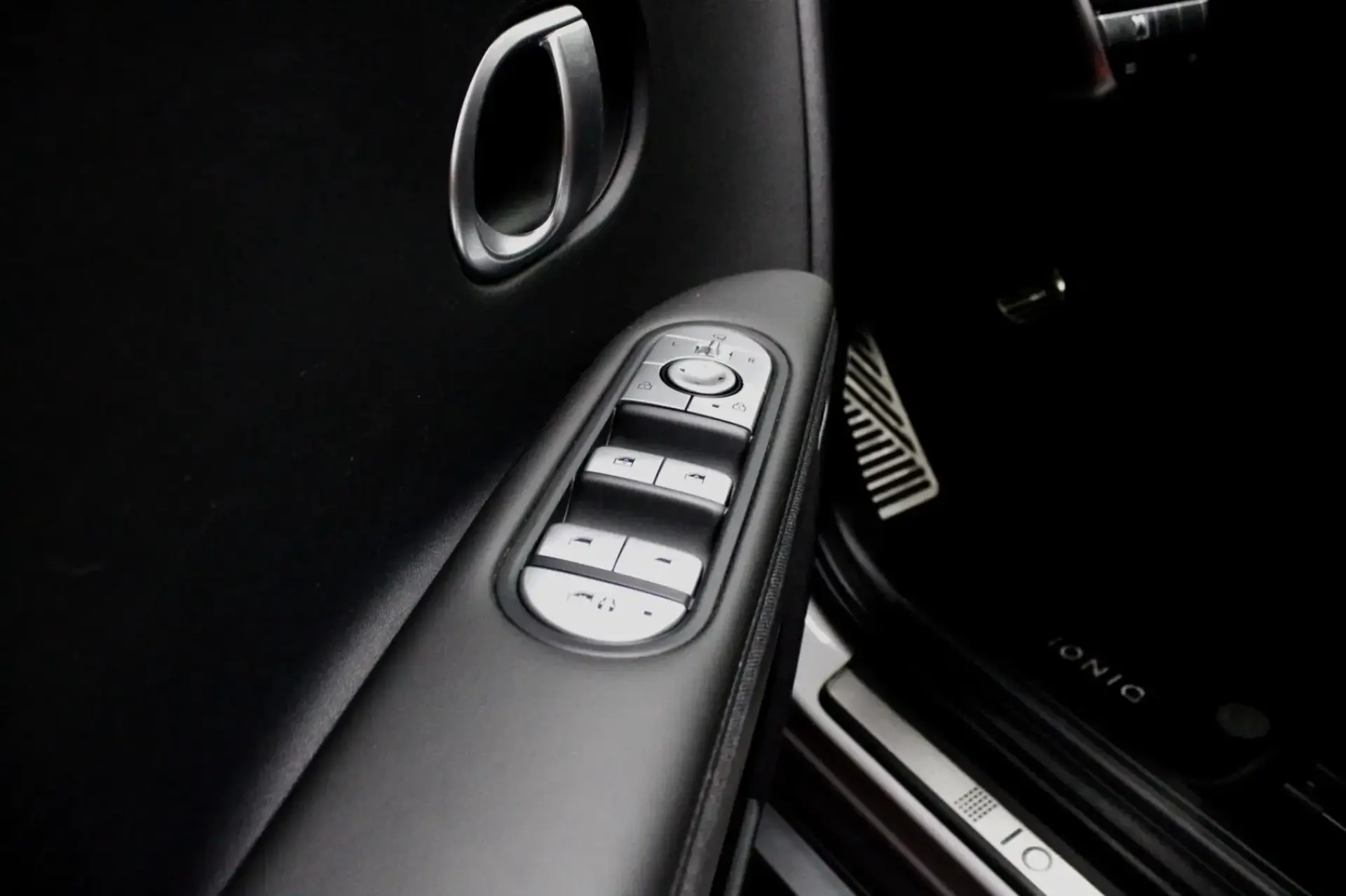 Hyundai Ioniq 5 73kWh Plug & Power+Tejadilho Solar 39
