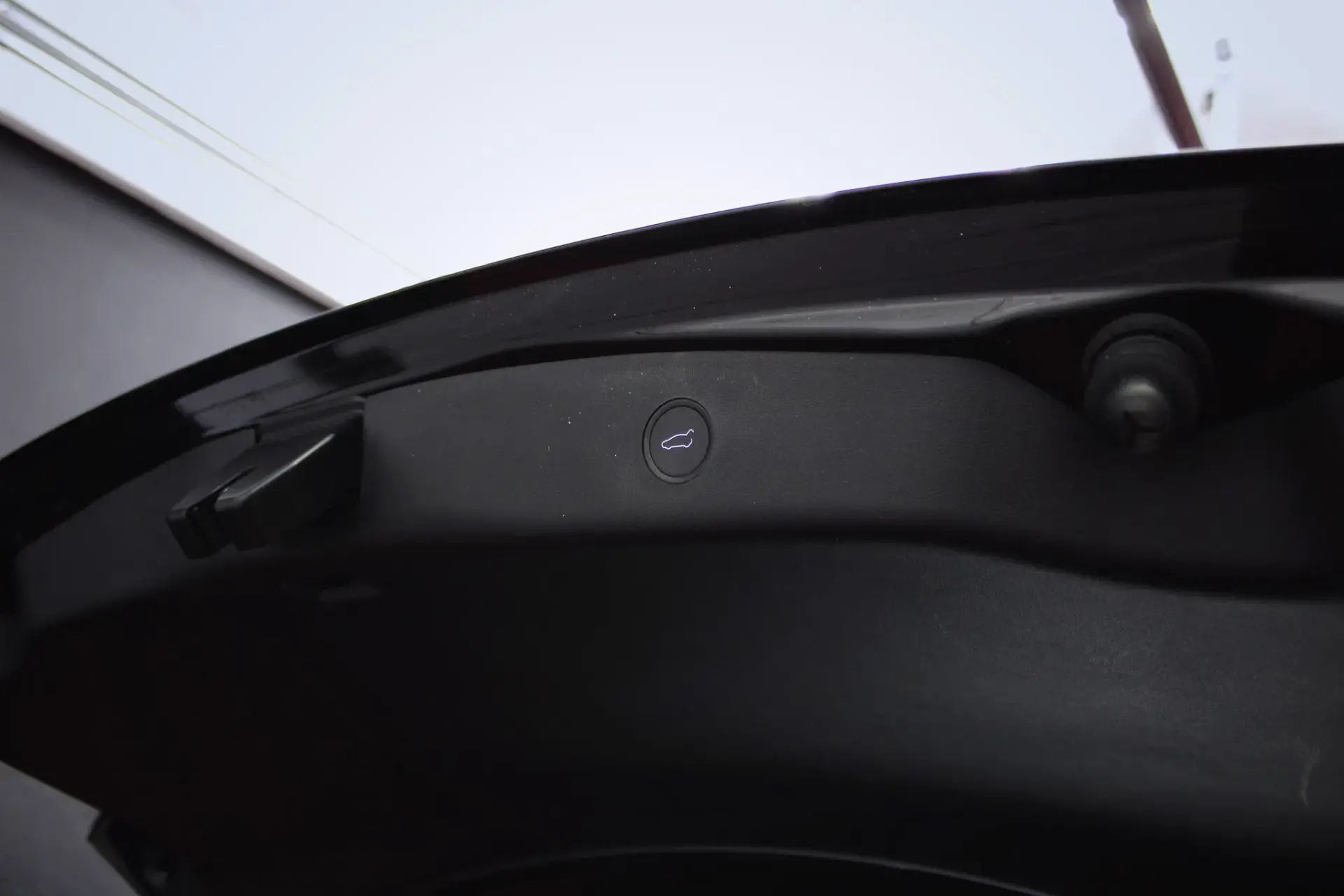 Tesla Model 3 Performance Dual Motor AWD 2