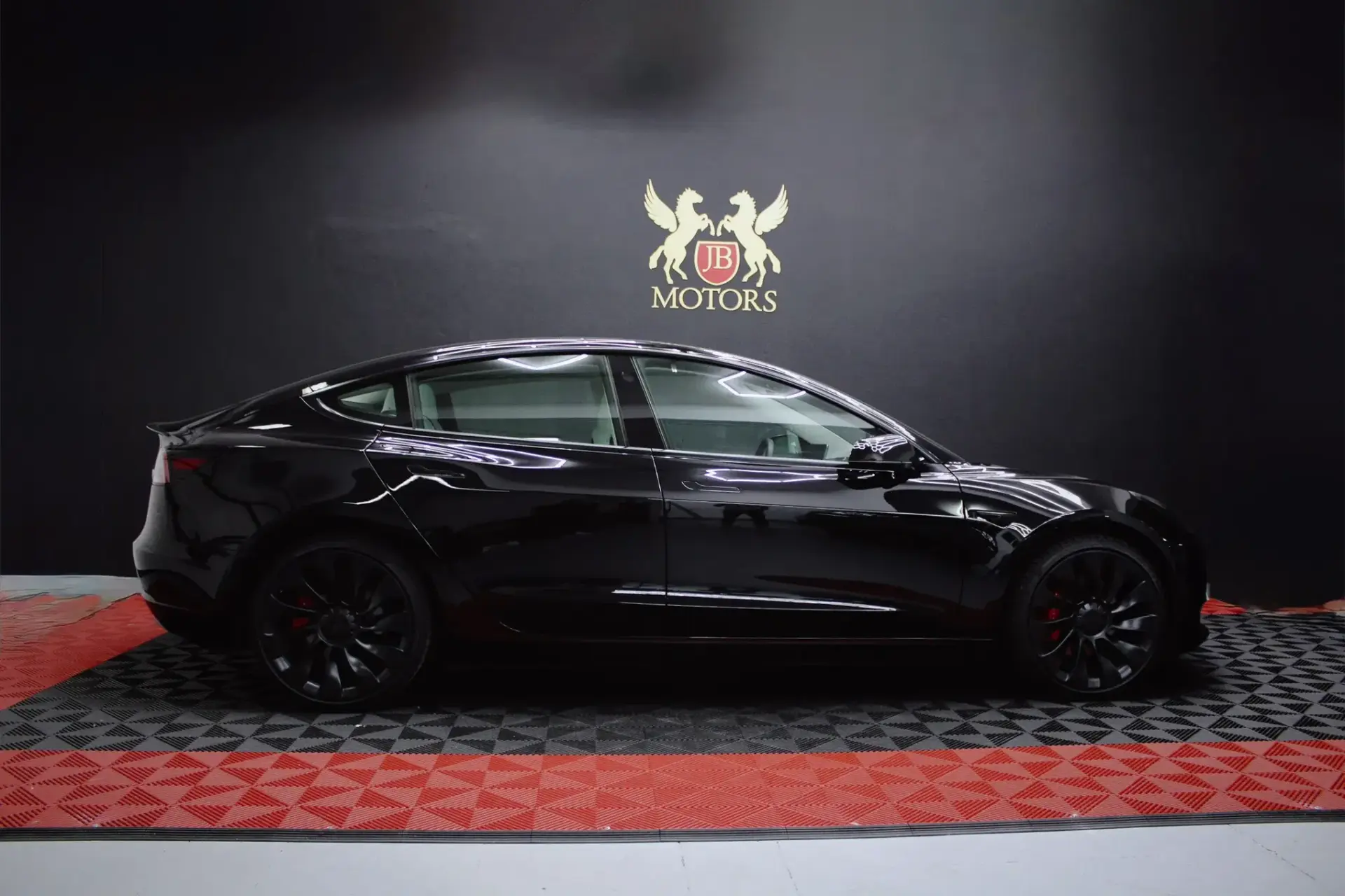 Tesla Model 3 Performance Dual Motor AWD 12