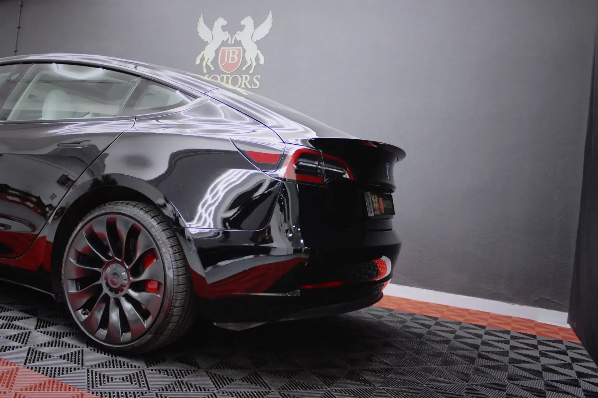 Tesla Model 3 Performance Dual Motor AWD 23