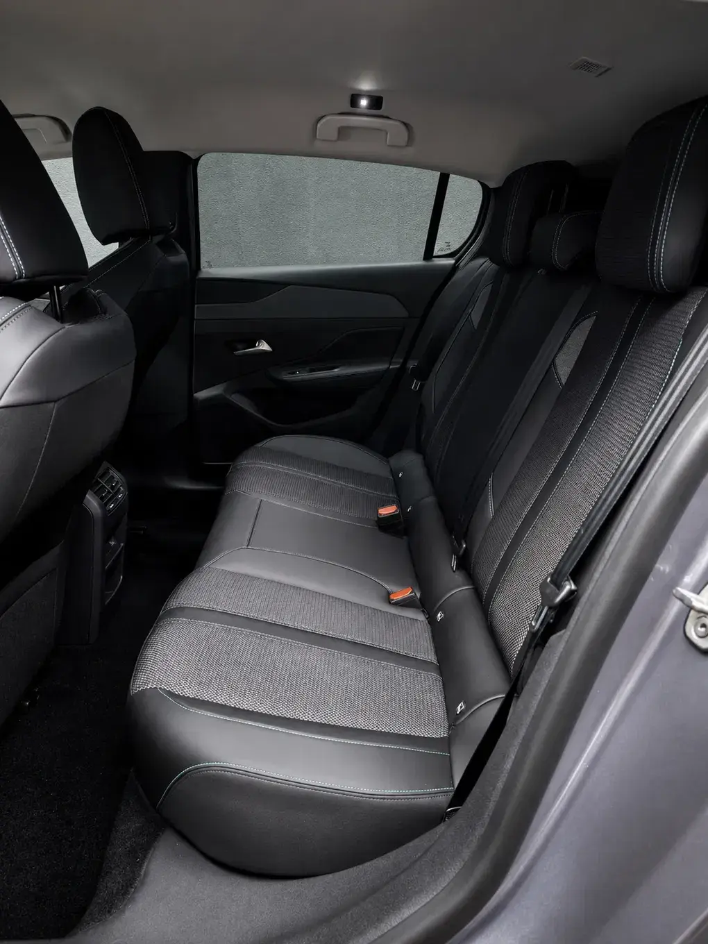 Peugeot 308 1.2 Hybrid Allure e-DCS6 4