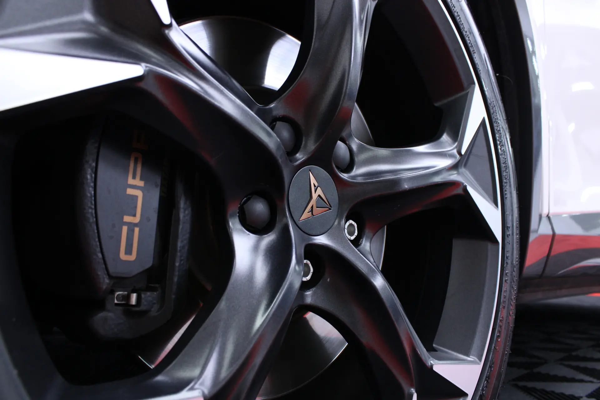 Cupra Formentor 1.4 e-Hybrid DSG VZ 6