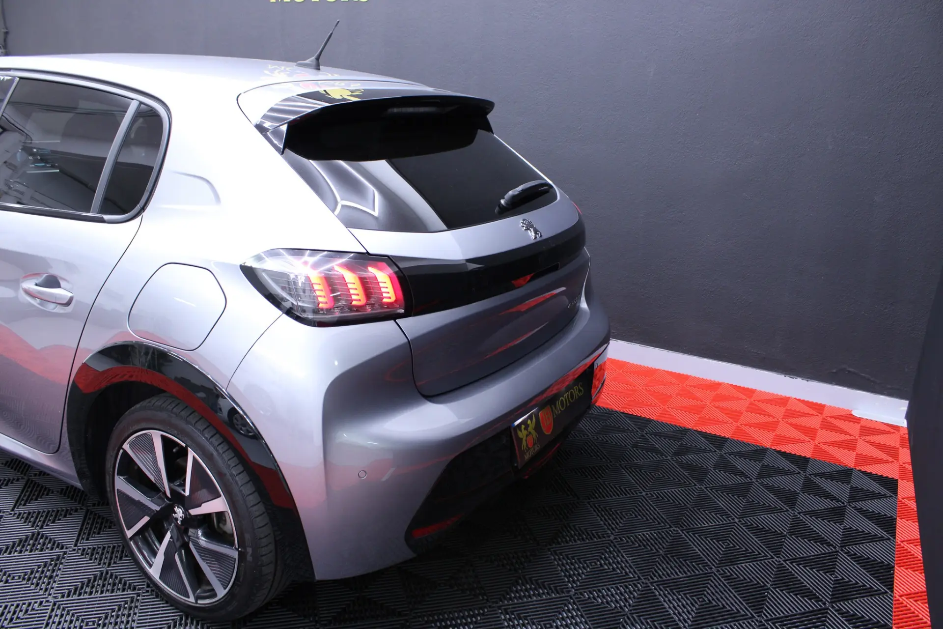 Peugeot e-208 50 kWh GT Line 4