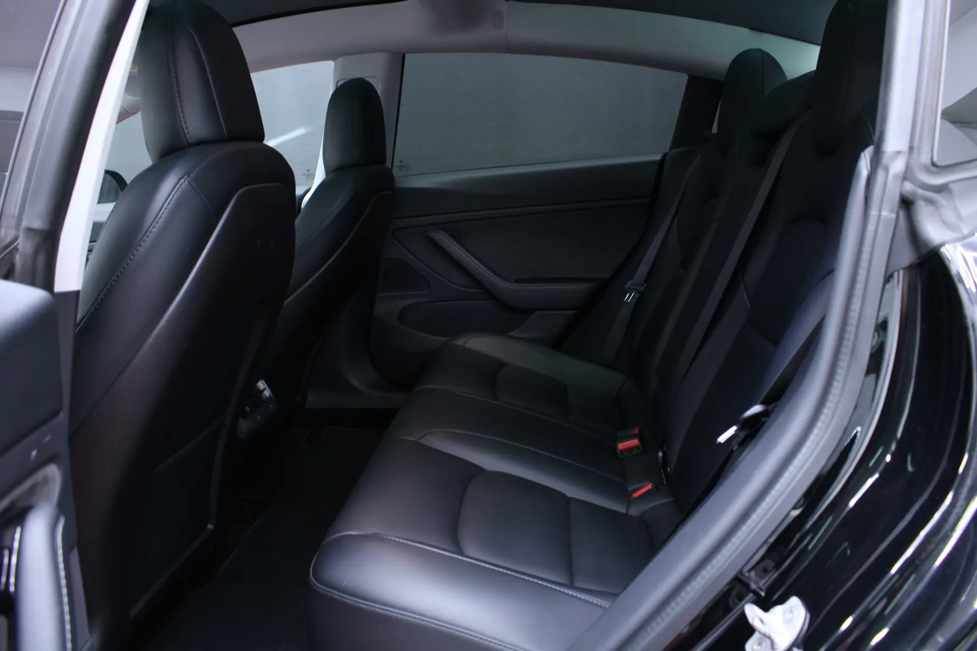 Tesla Model 3 Long-Range Dual Motor AWD 12