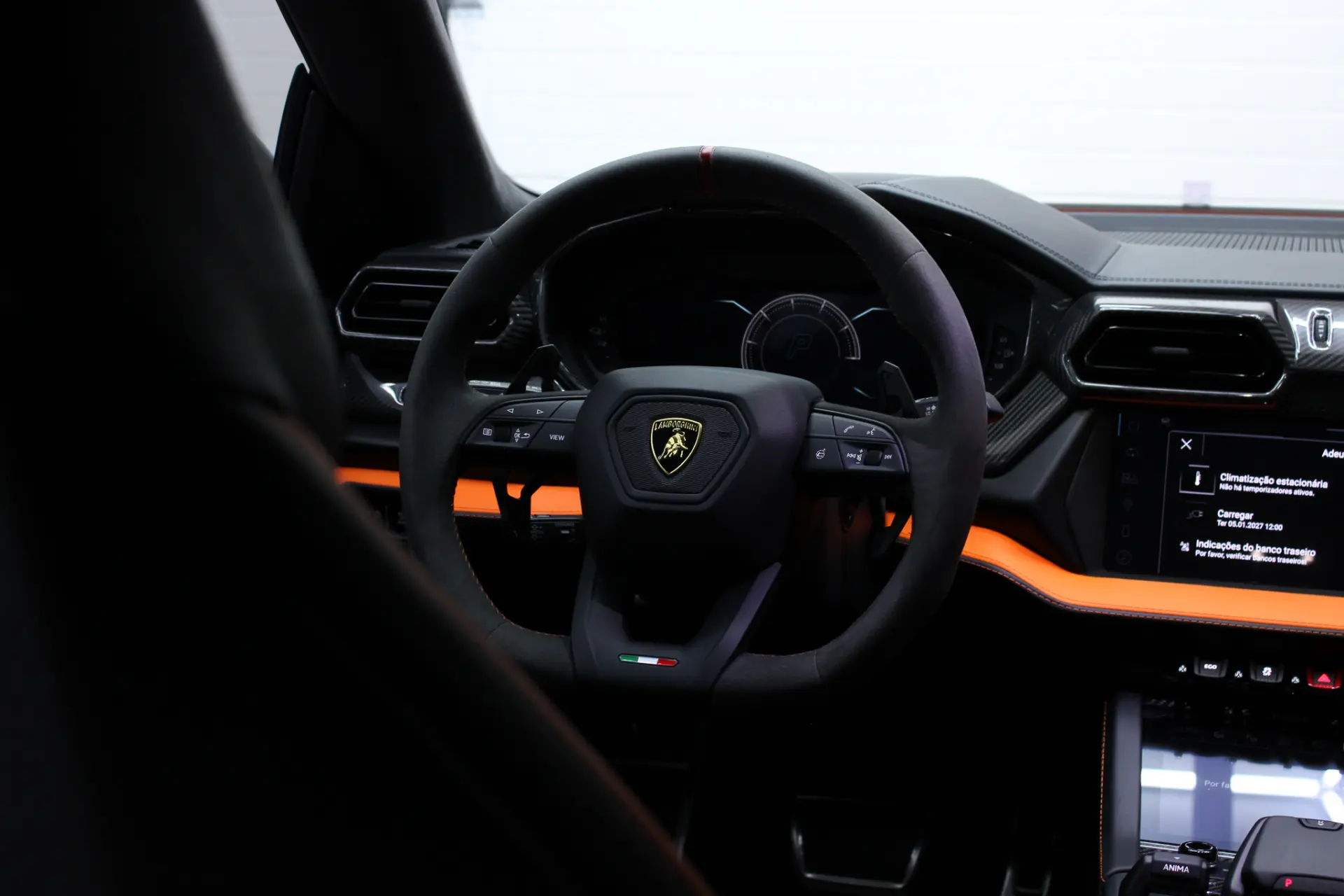 Lamborghini Urus 4.0 V8 SE 16
