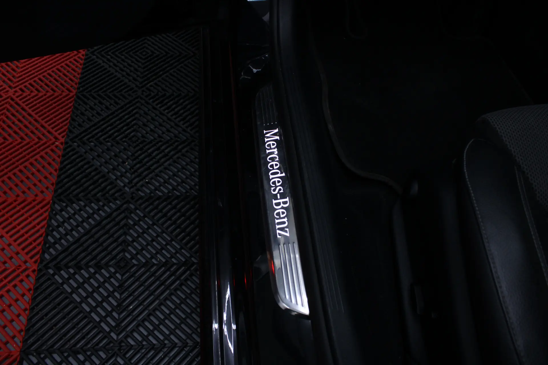 Mercedes-Benz E 300 de AMG Line 4Matic 8
