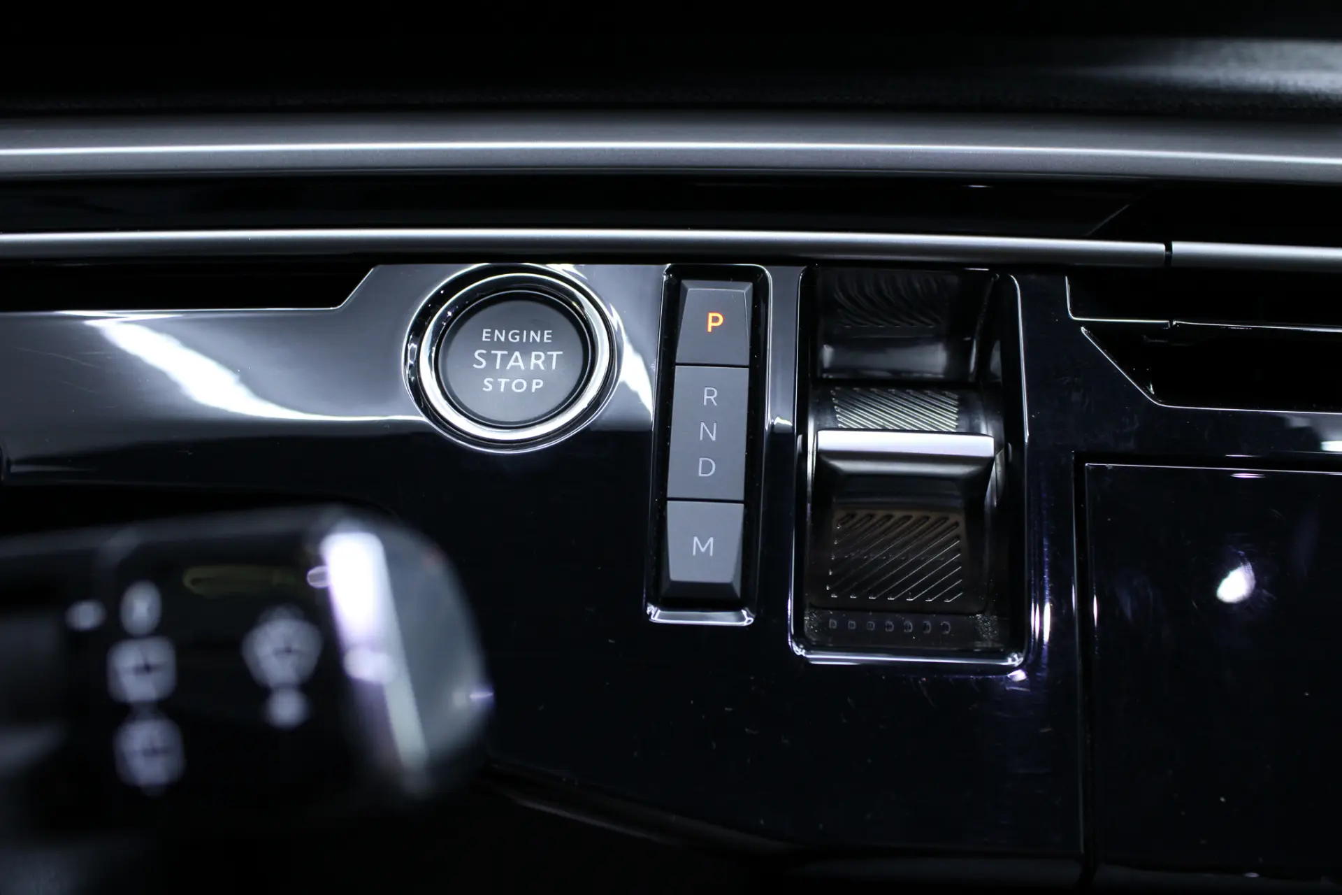 Peugeot 5008 1.2 Hybrid Allure Pack e-DCS6 28