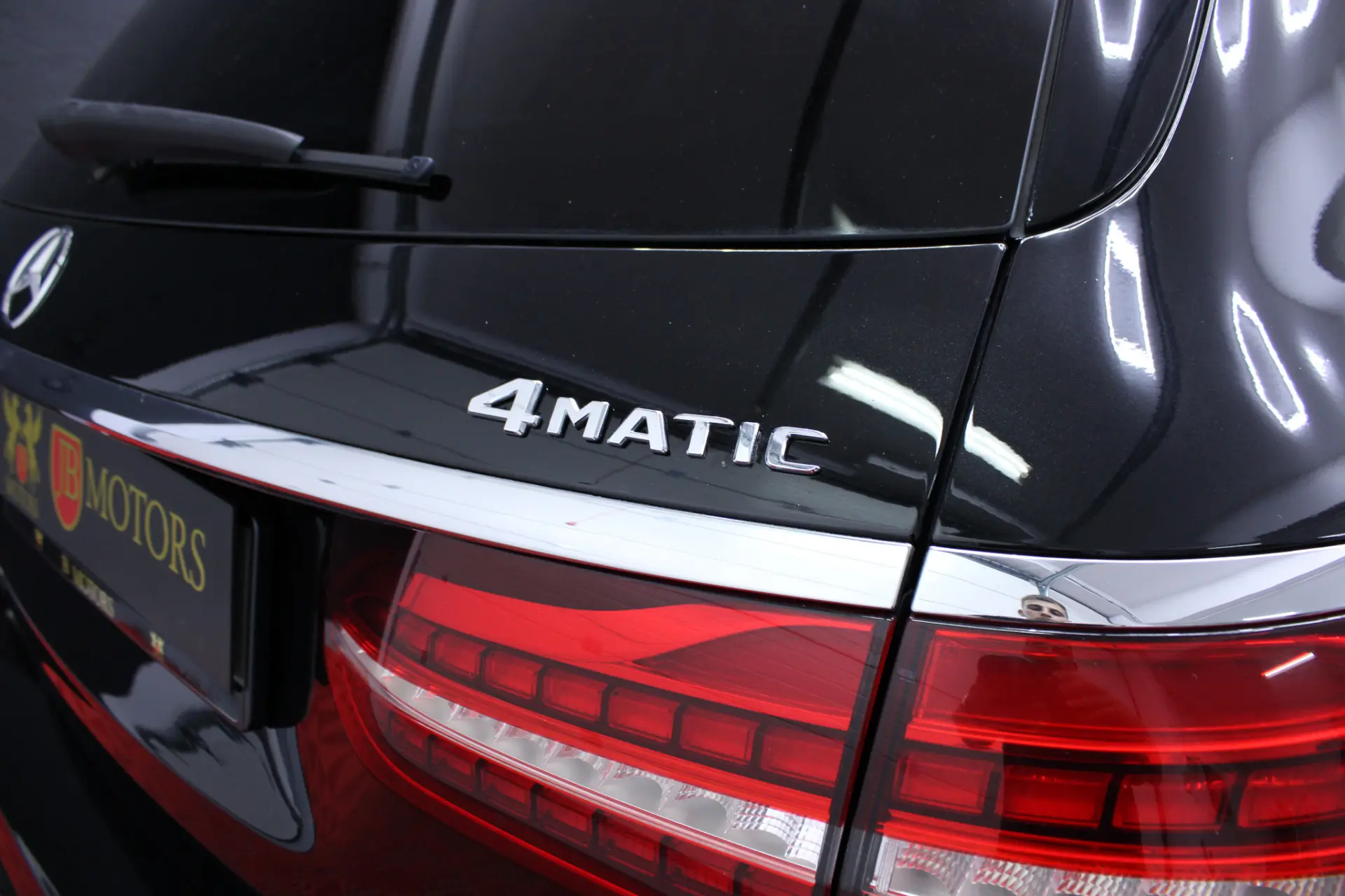 Mercedes-Benz E 300 de AMG Line 4Matic 4
