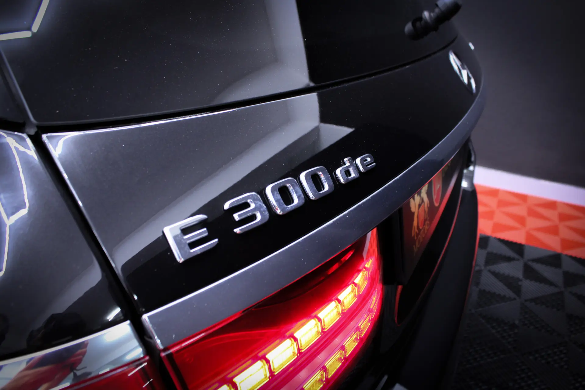 Mercedes-Benz E 300 de AMG Line 4Matic 7