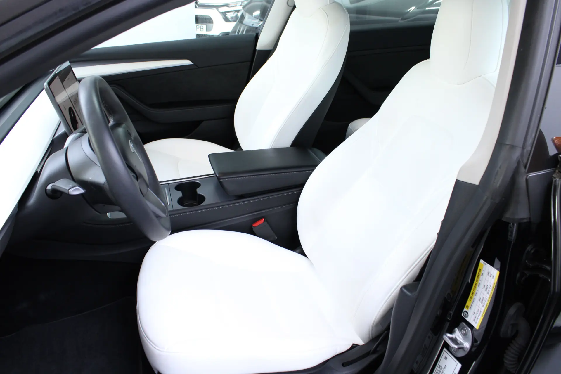 Tesla Model 3 Standard Range Plus RWD 4