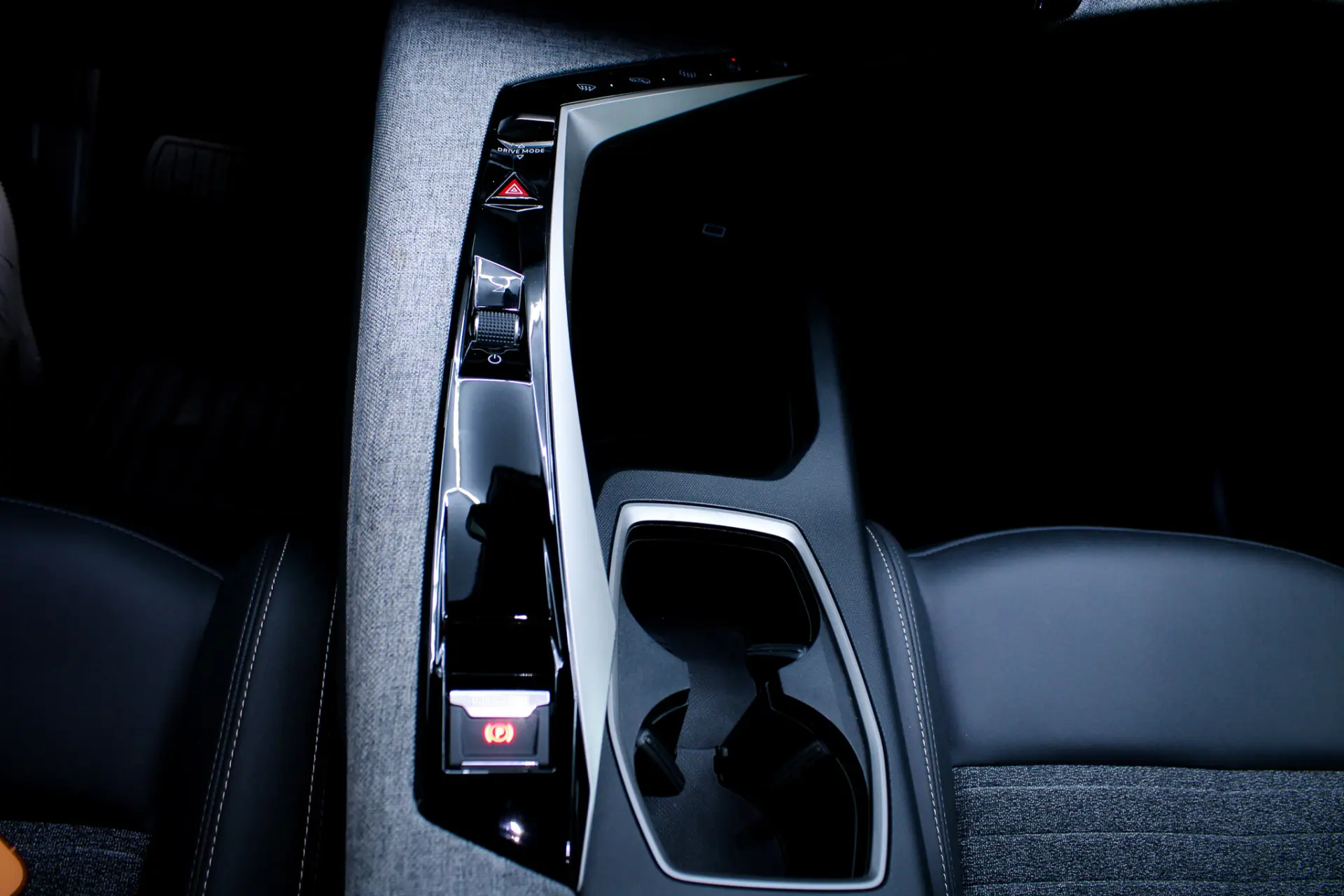 Peugeot 5008 1.2 Hybrid Allure Pack e-DCS6 31