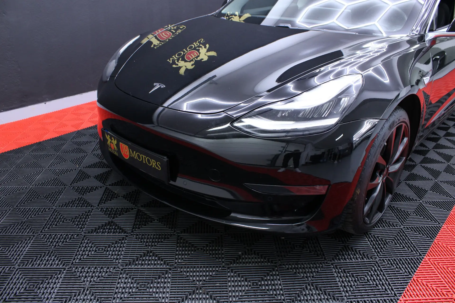 Tesla Model 3 Long-Range Dual Motor AWD 3
