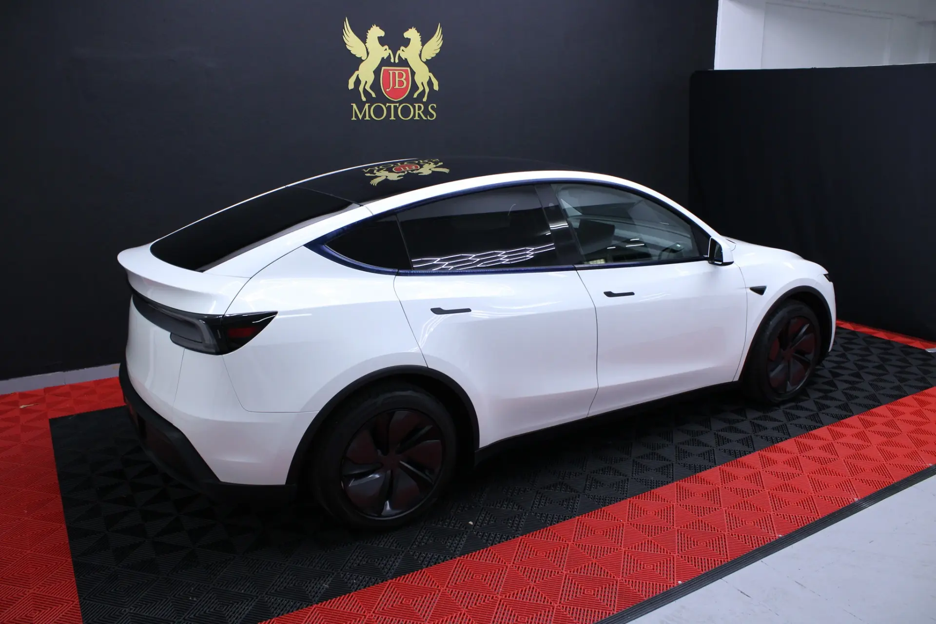 Tesla Model Y Standard 3