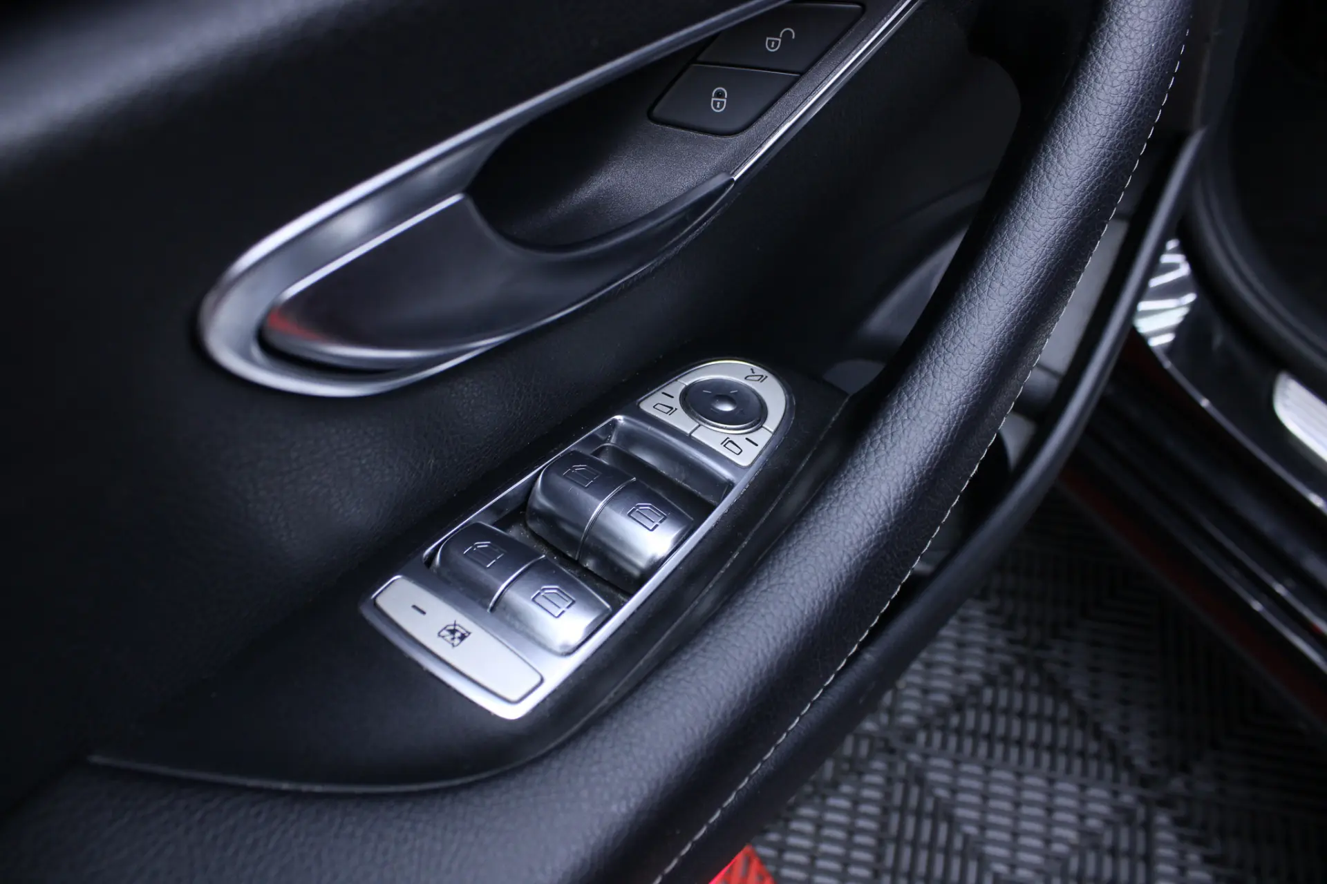 Mercedes-Benz E 300 de AMG Line 4Matic 16