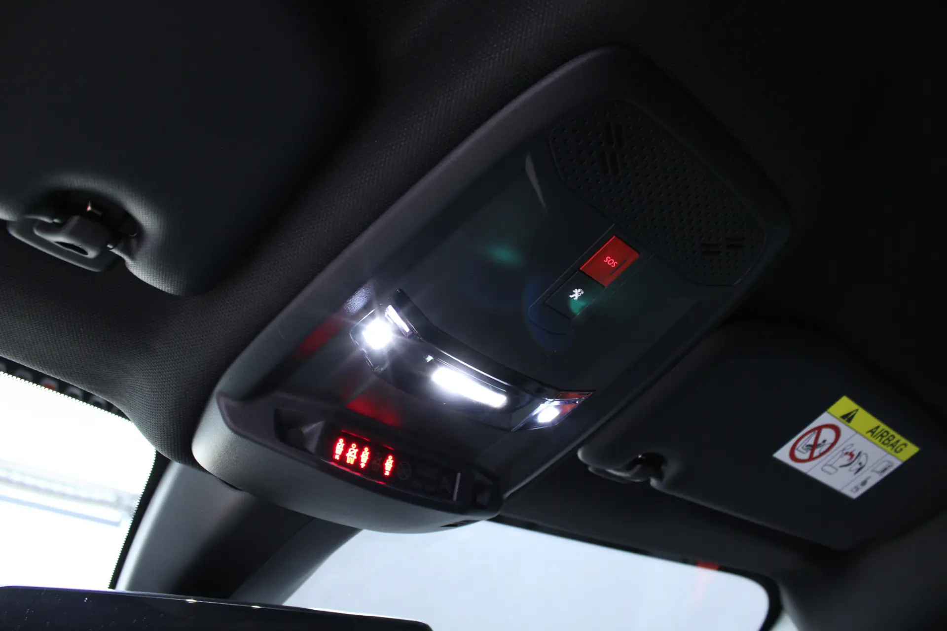 Peugeot e-208 50 kWh GT Line 9