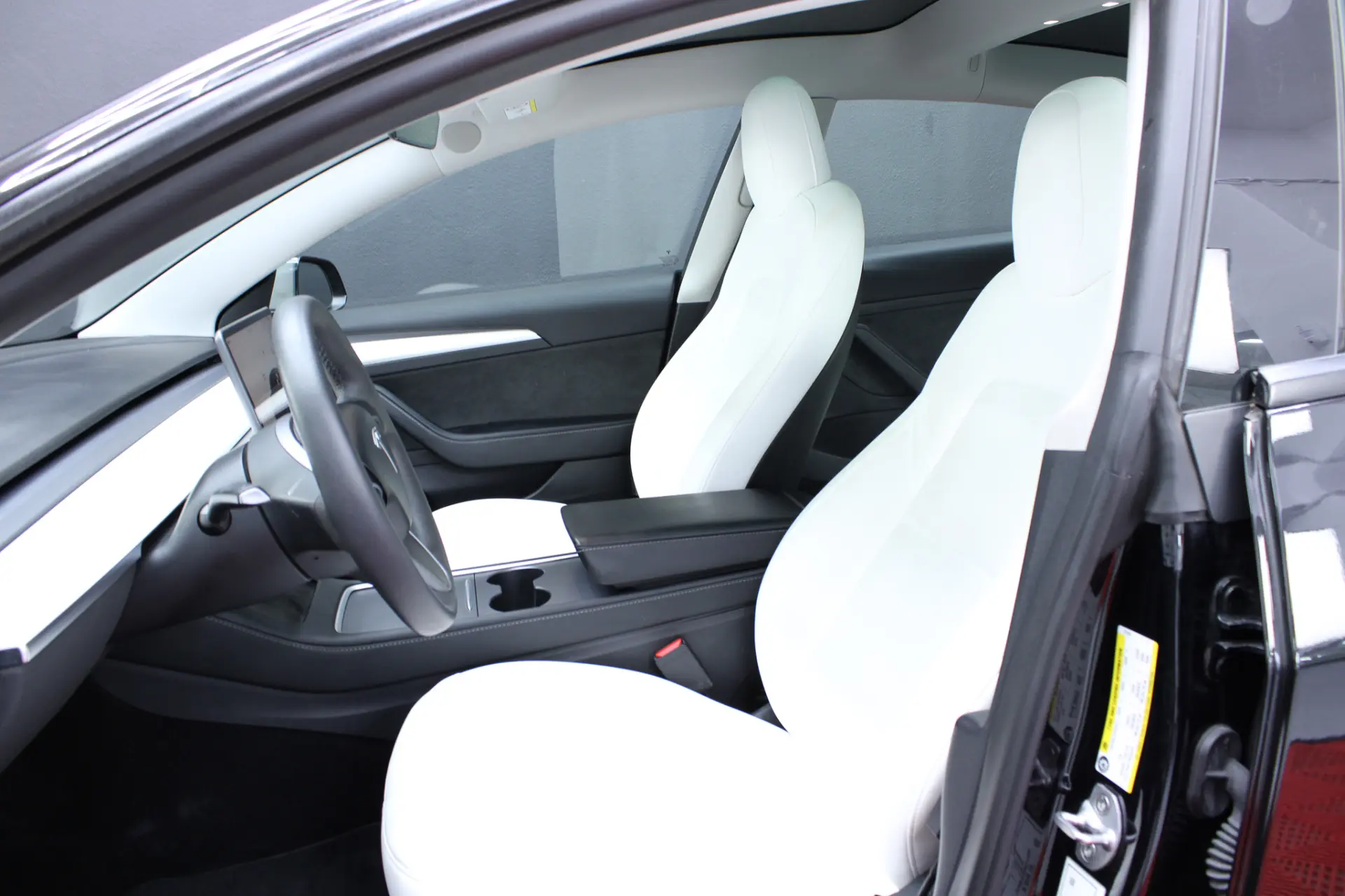 Tesla Model 3 Standard Range Plus RWD 11