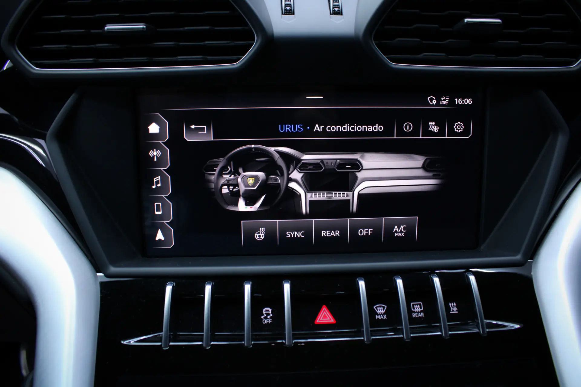 Lamborghini Urus 4.0 V8 44