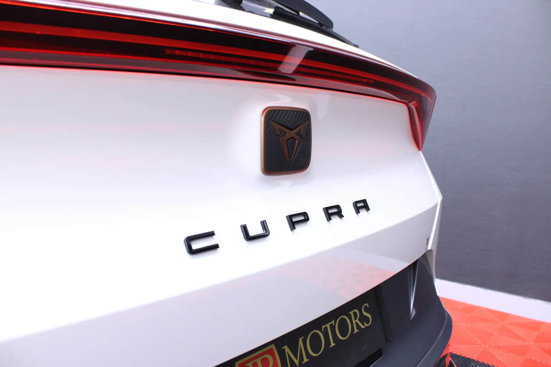 Cupra Formentor 1.4 e-Hybrid DSG VZ 14