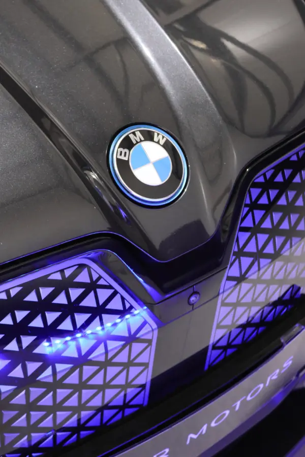 BMW iX xDrive 40 Pack Desportivo 8