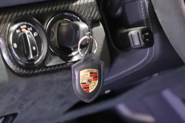 Porsche 718 Cayman 20